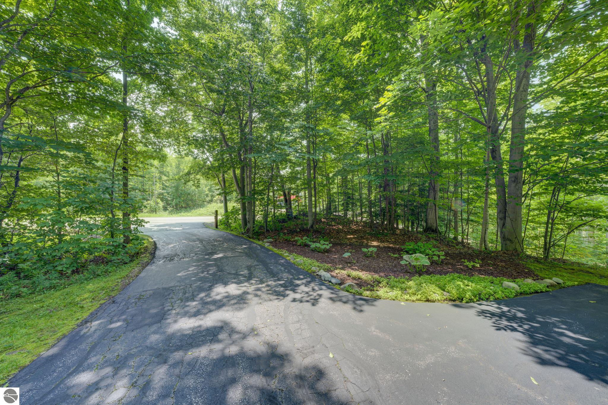 244 W Kasson Center Road