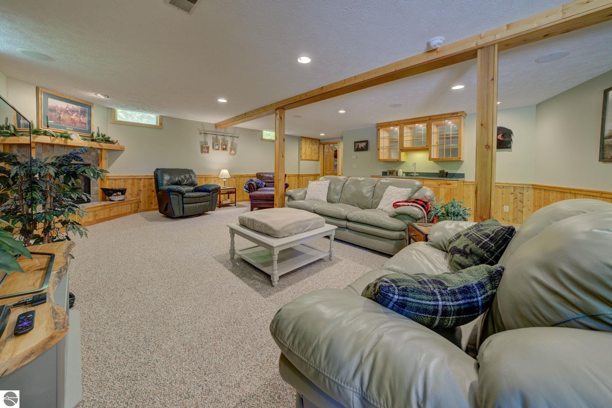 244 W Kasson Center Road