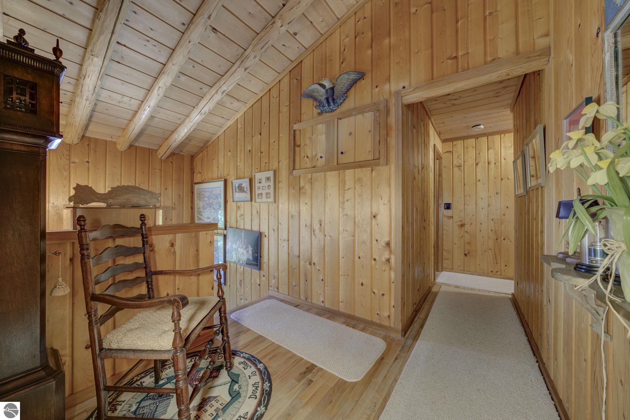 3706 N Manitou Trail