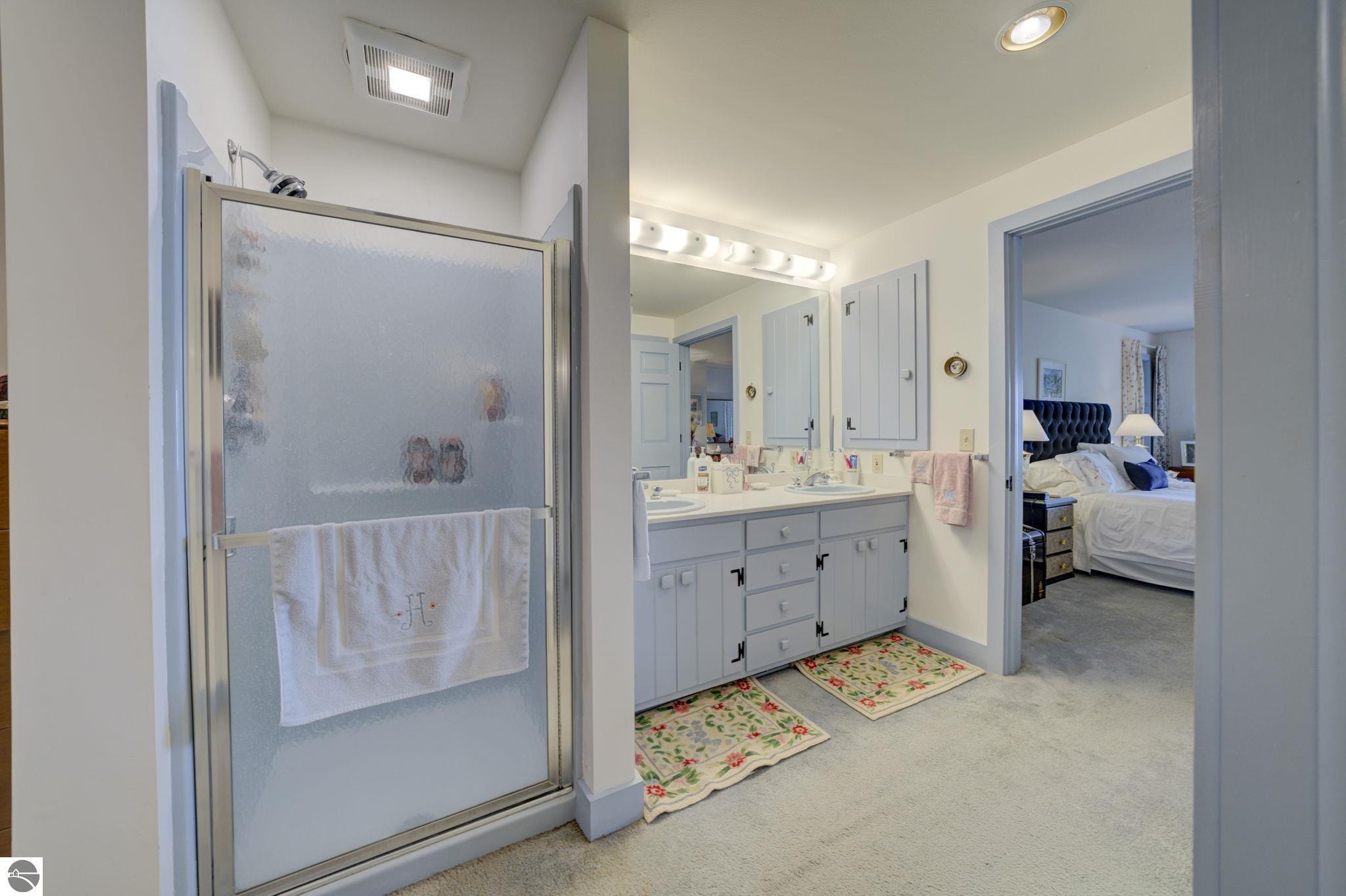 3706 N Manitou Trail