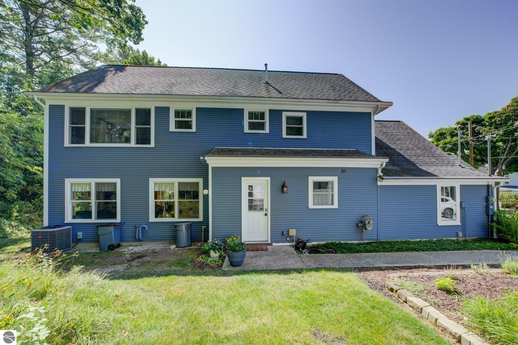104 N Second Street