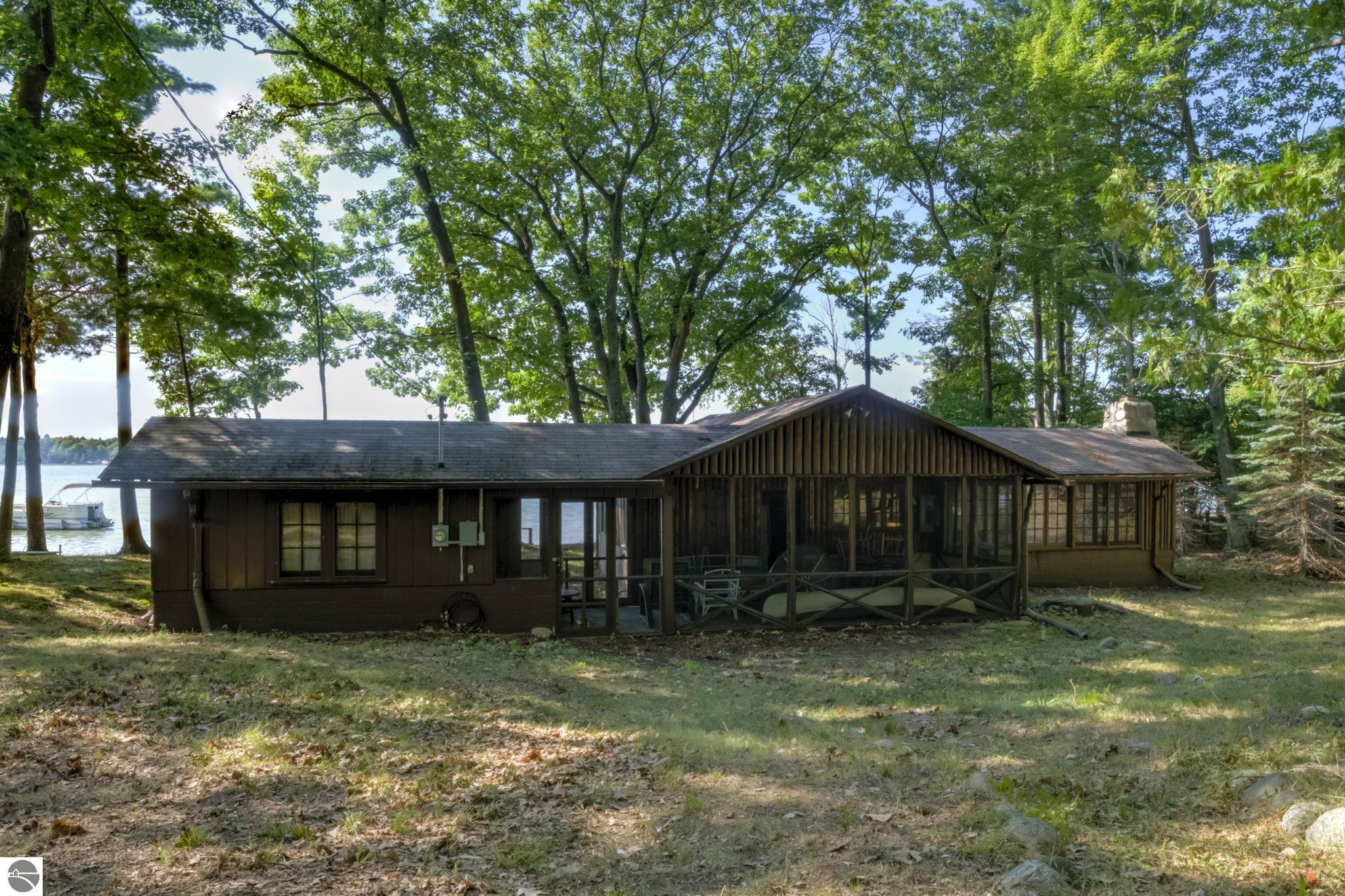 276 E Traverse Lake Road
