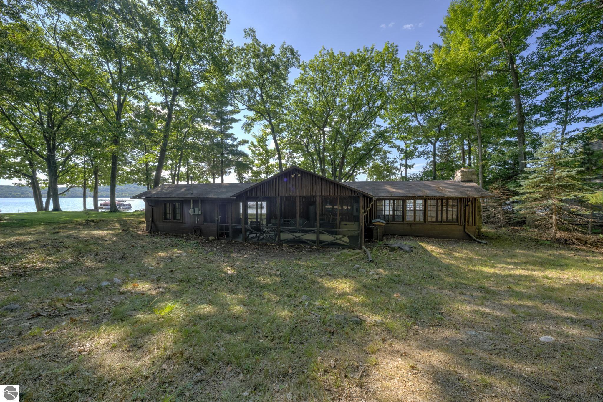 276 E Traverse Lake Road