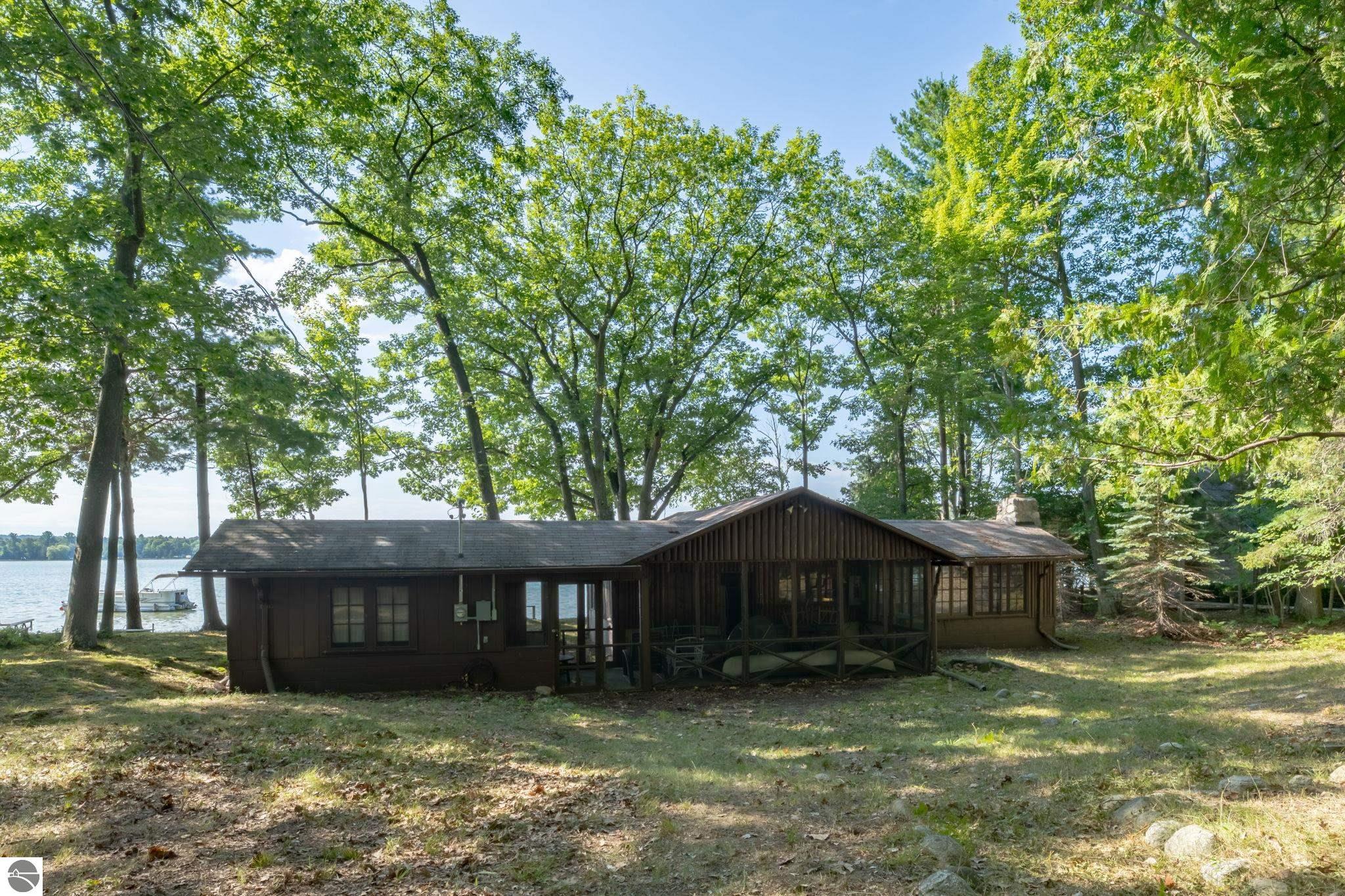 276 E Traverse Lake Road