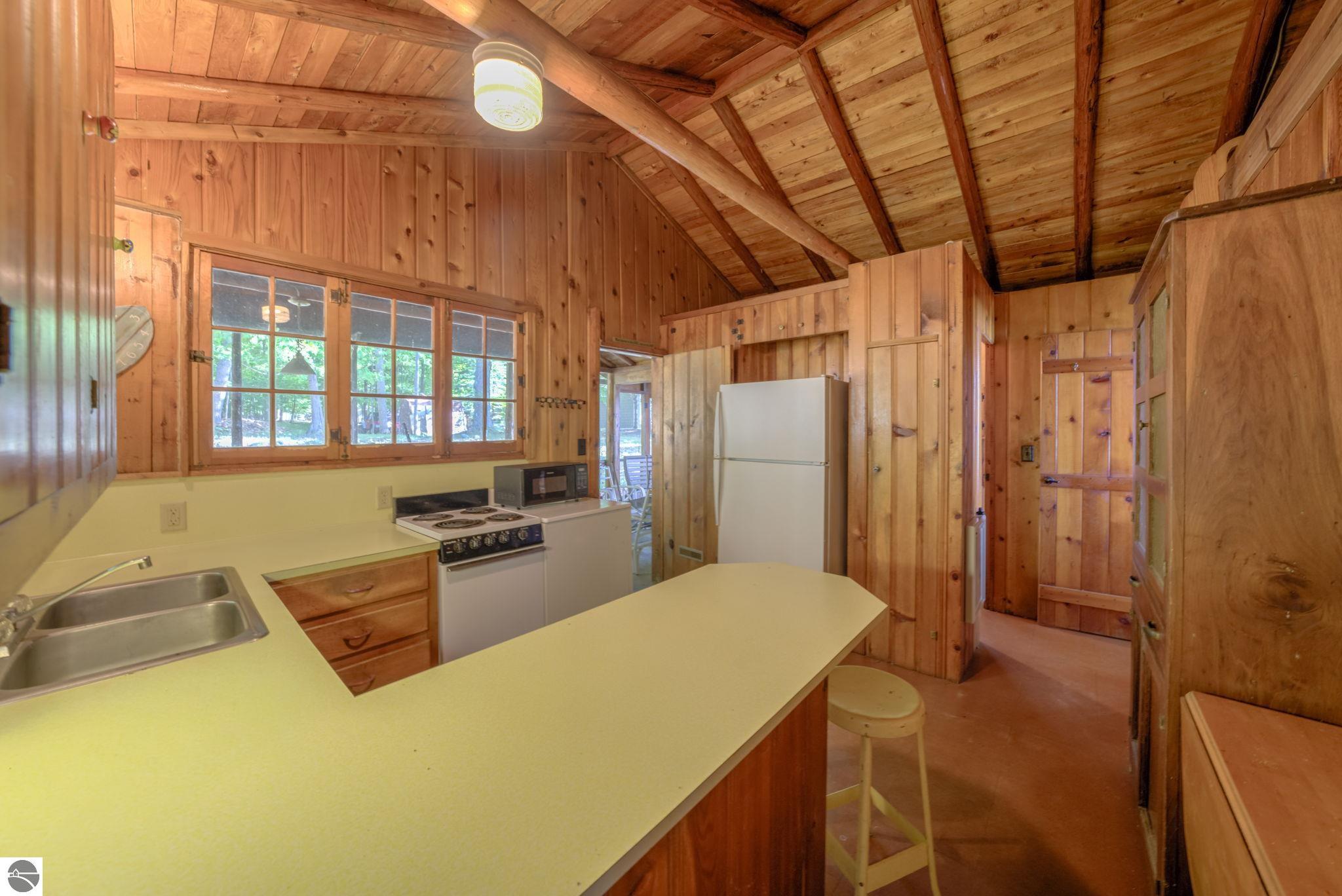 276 E Traverse Lake Road
