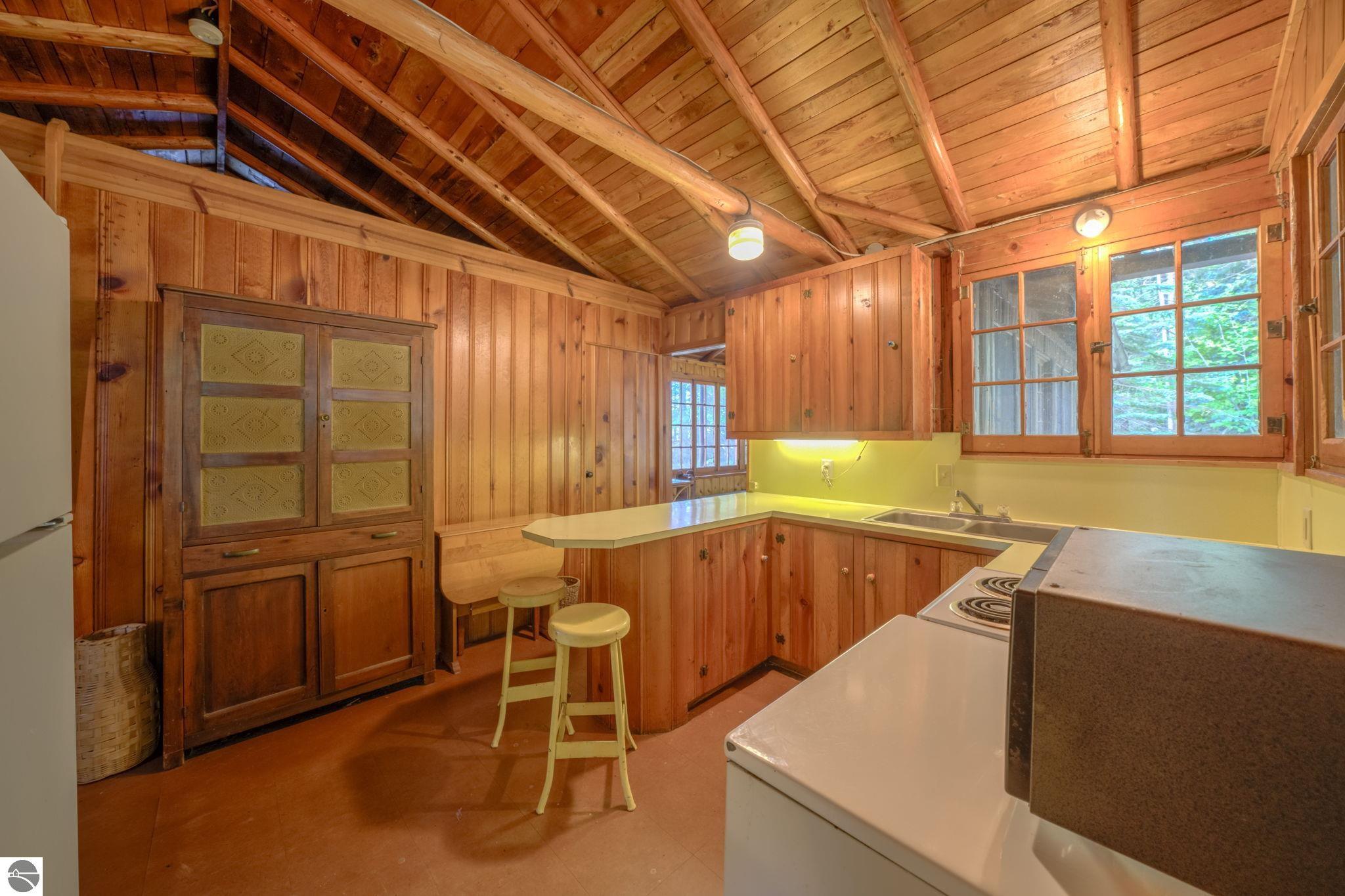 276 E Traverse Lake Road