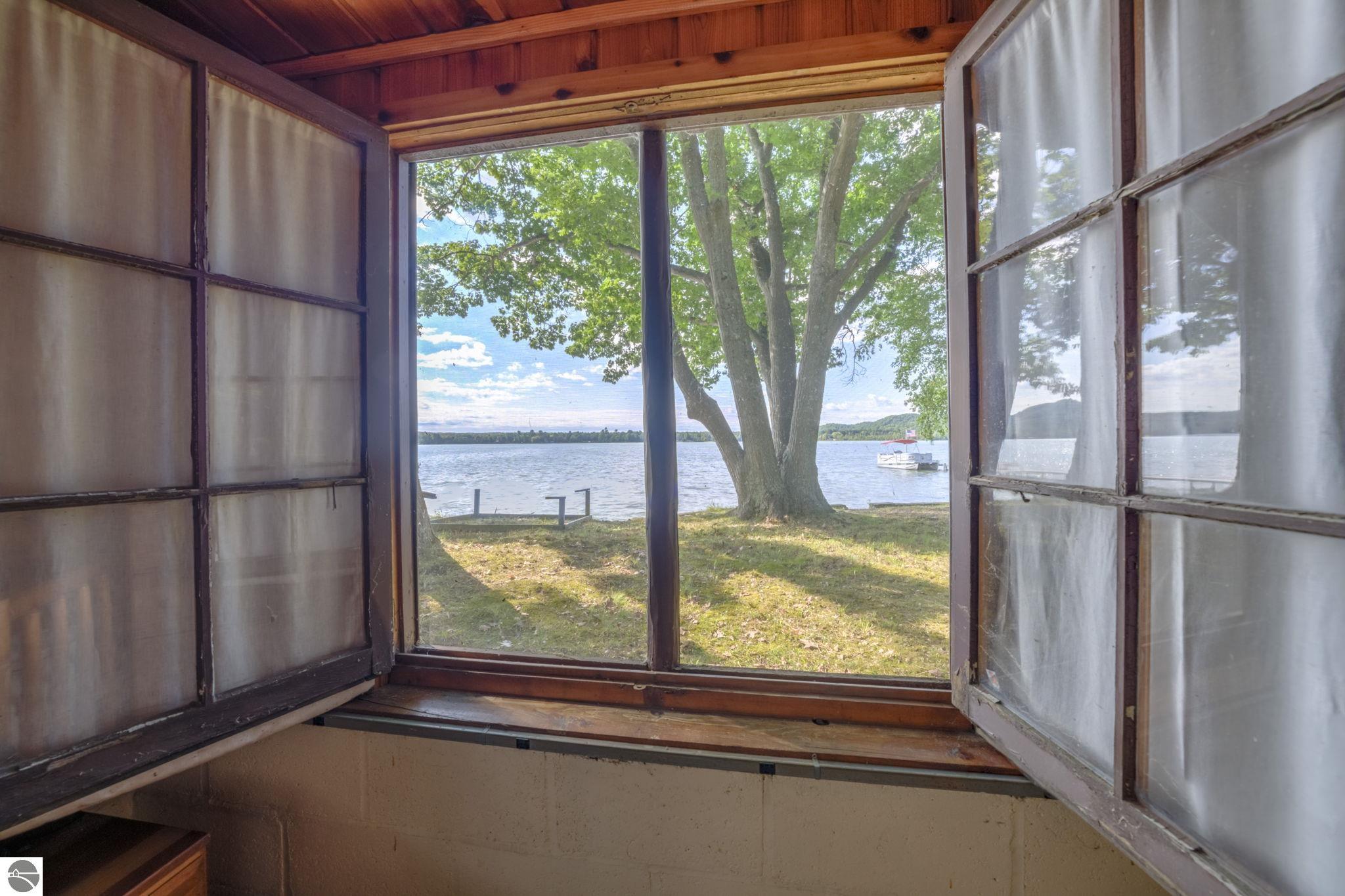 276 E Traverse Lake Road