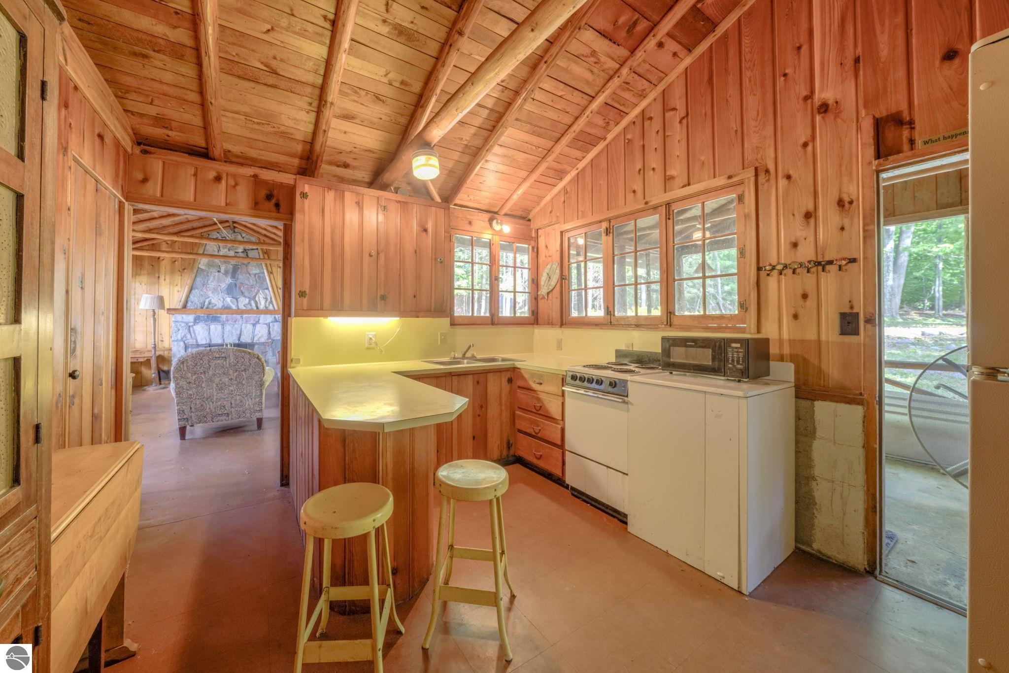 276 E Traverse Lake Road