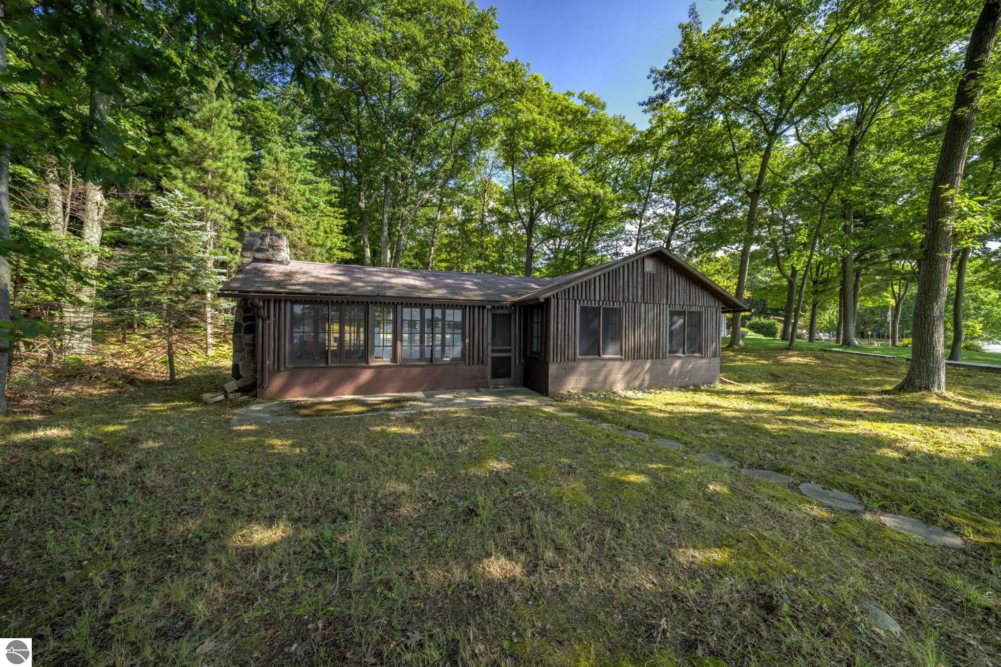 276 E Traverse Lake Road