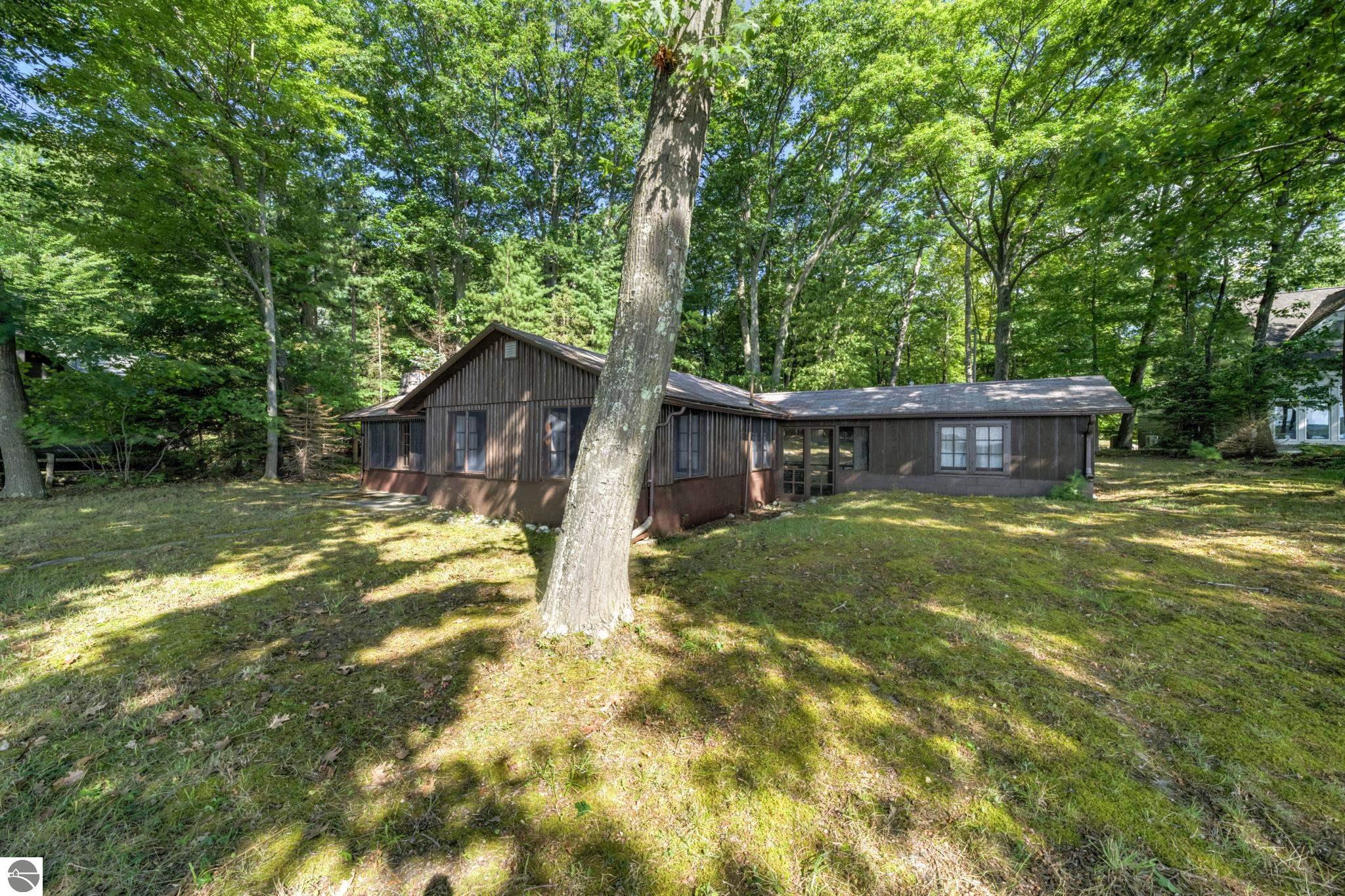 276 E Traverse Lake Road