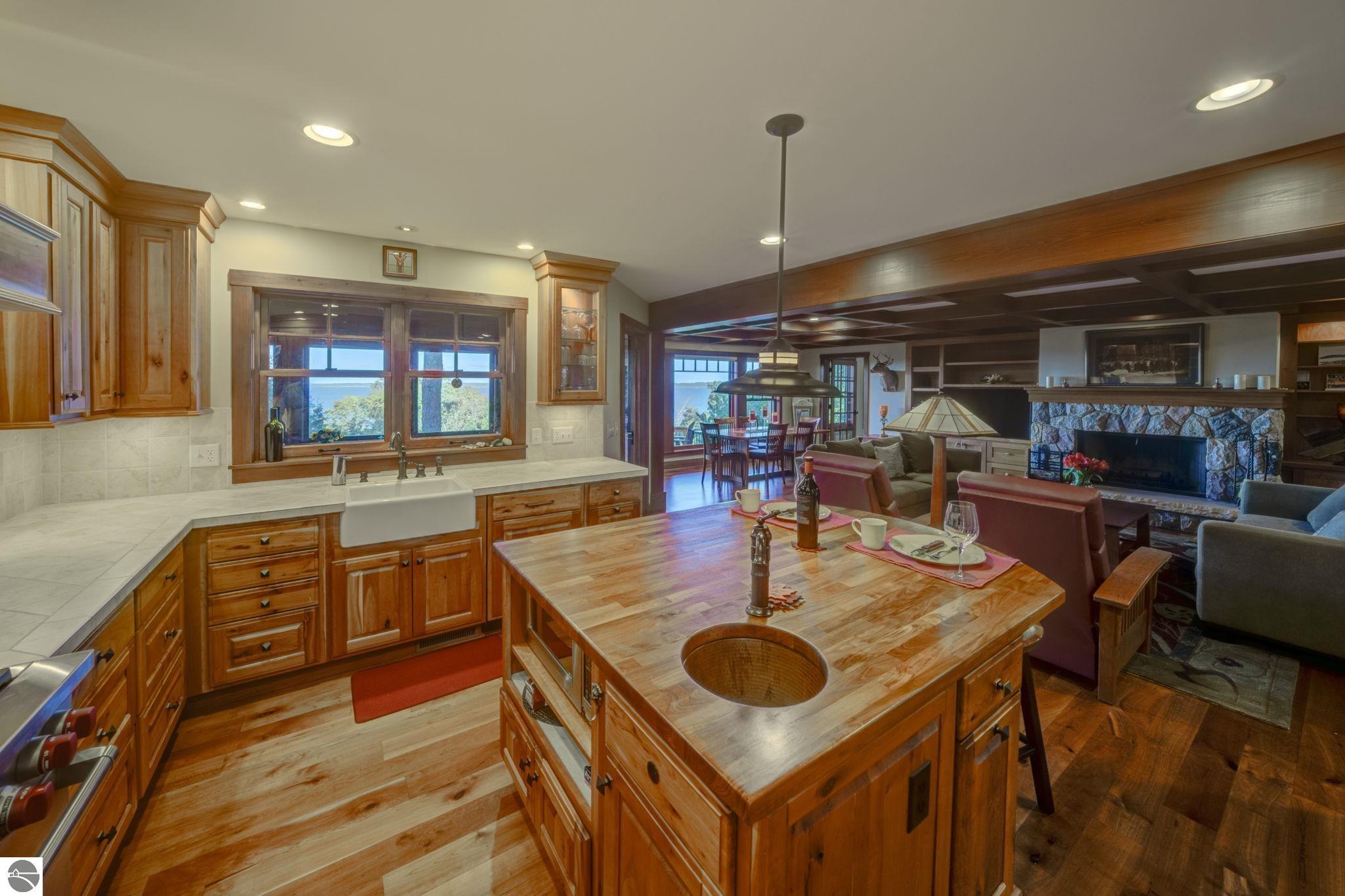 1221 S Bay View Trail