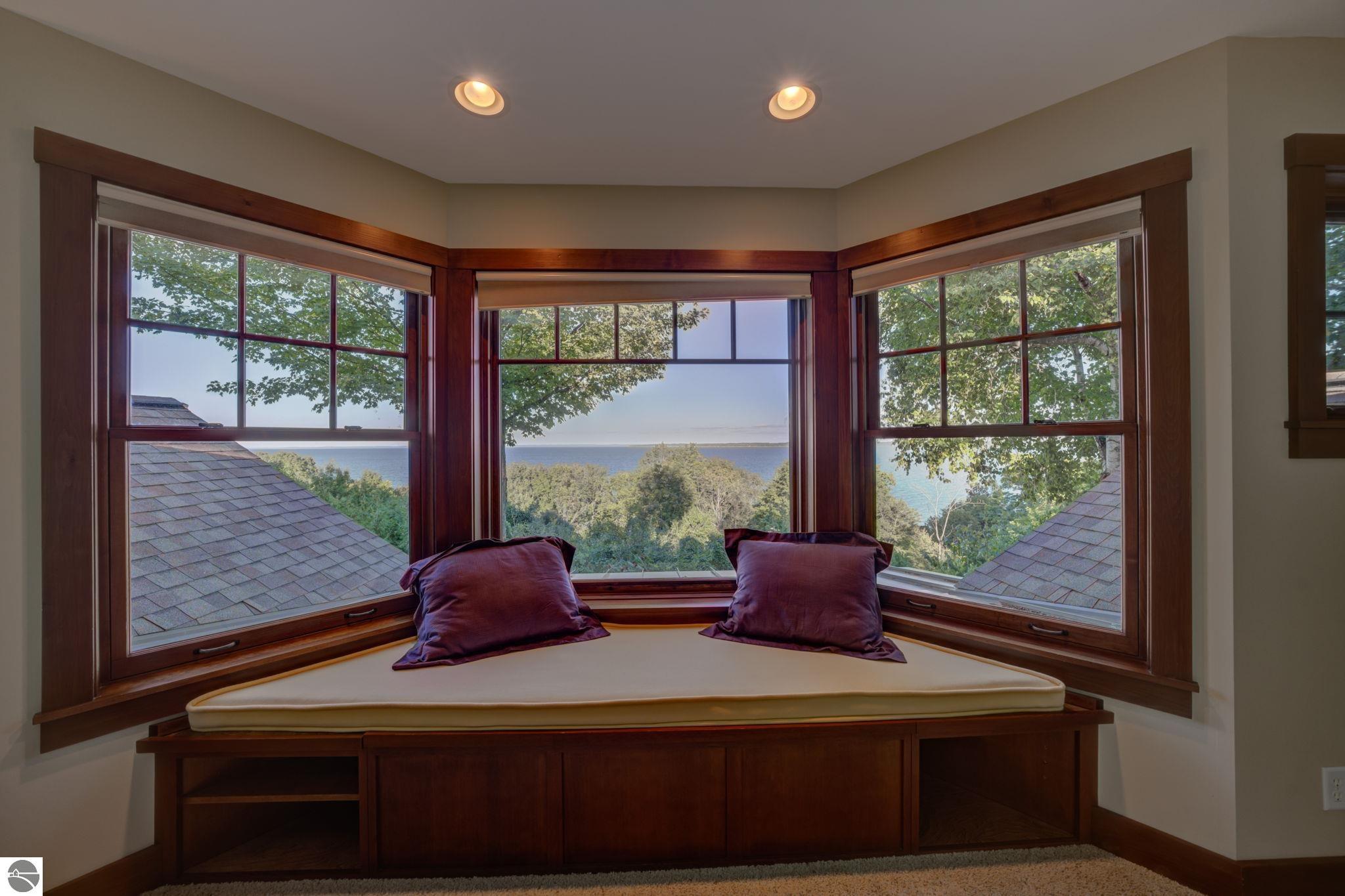 1221 S Bay View Trail