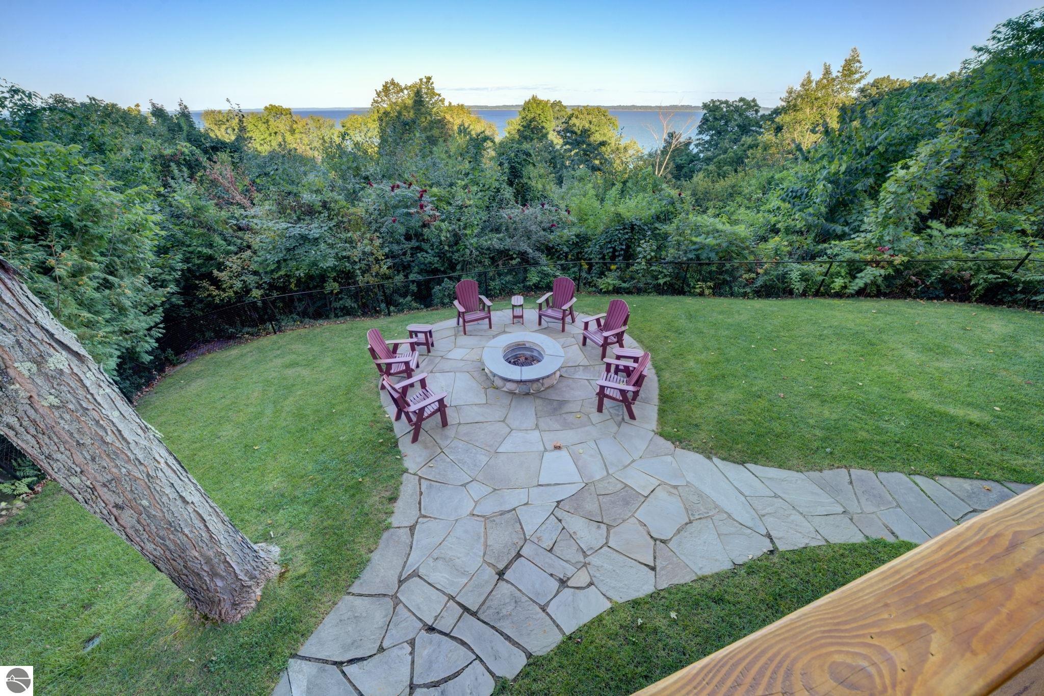 1221 S Bay View Trail