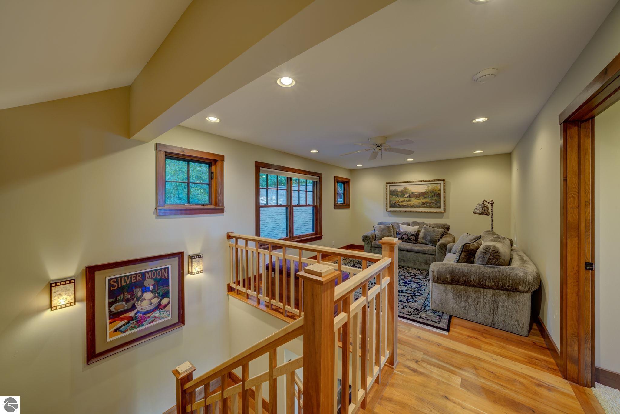 1221 S Bay View Trail