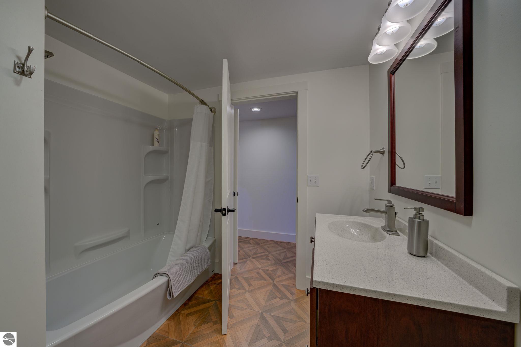 1221 S Bay View Trail