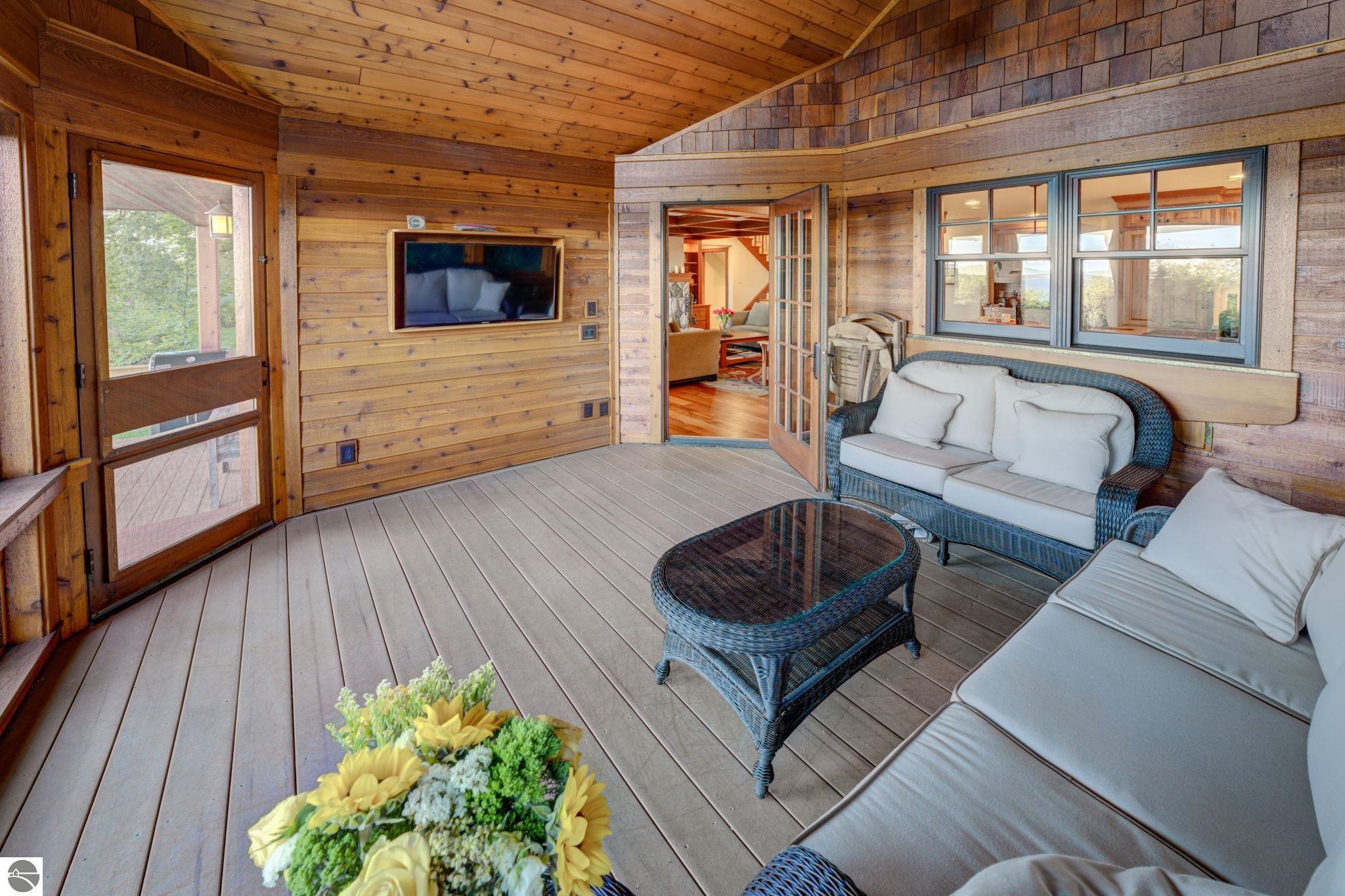 1221 S Bay View Trail