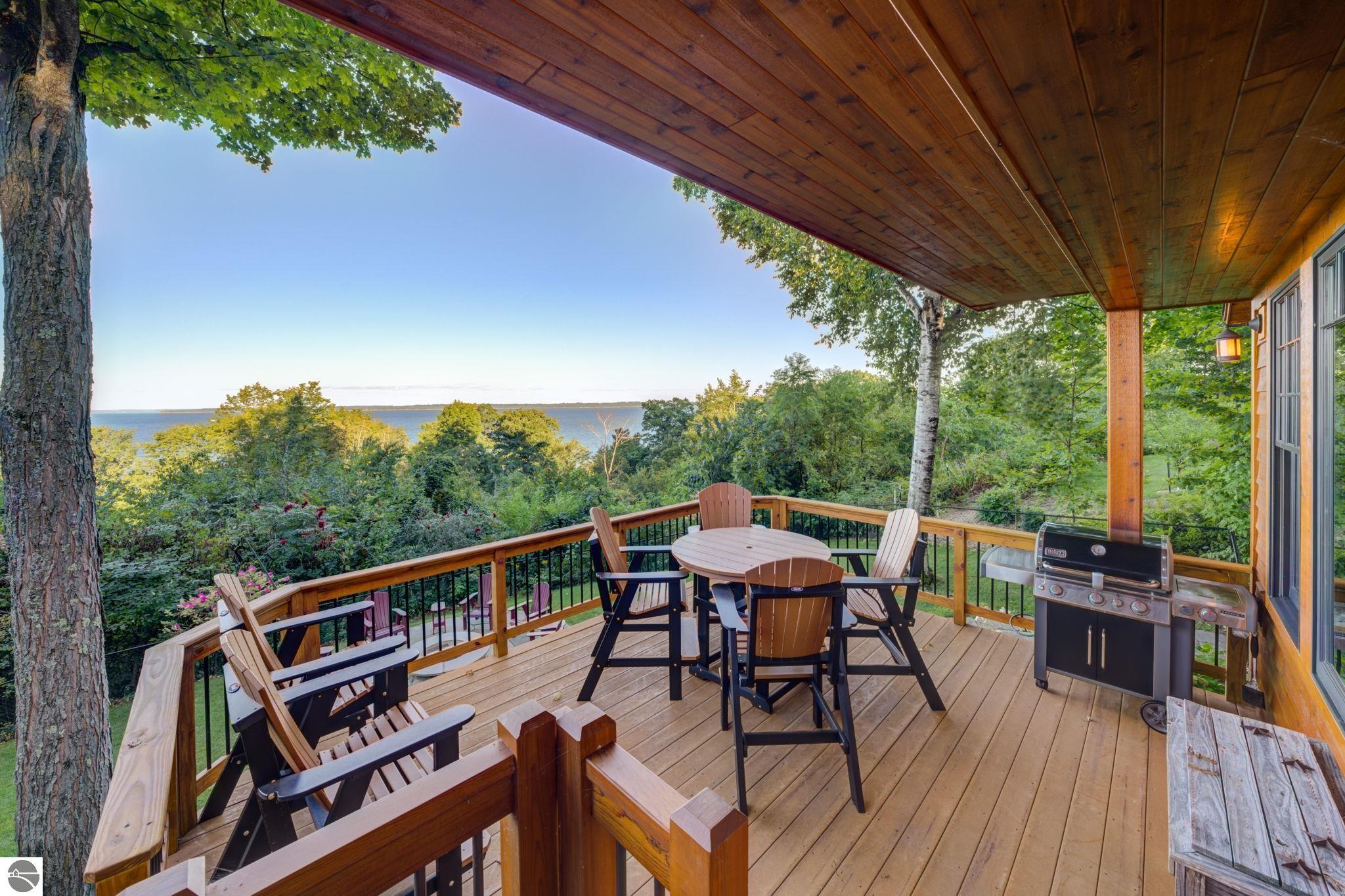 1221 S Bay View Trail