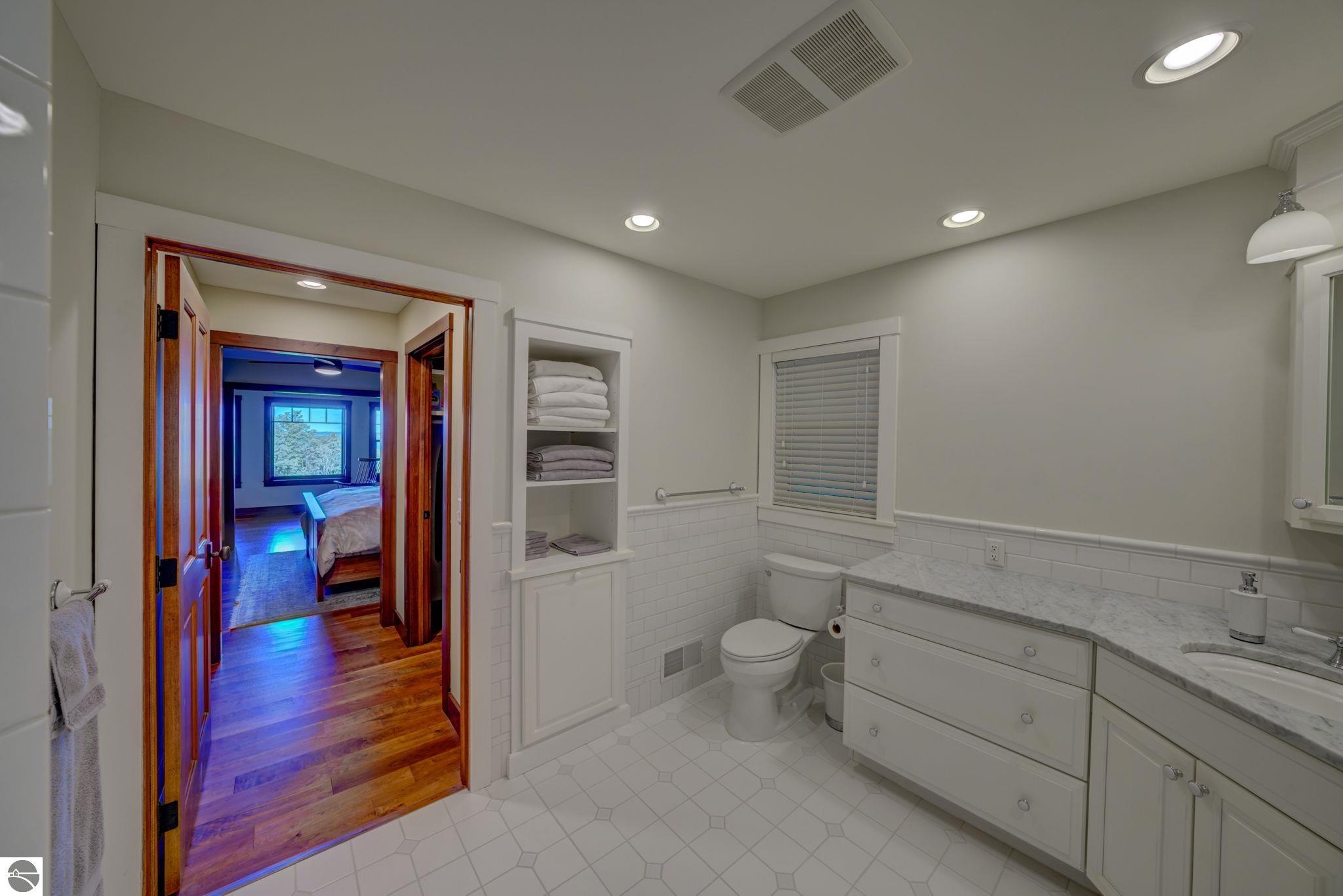 1221 S Bay View Trail