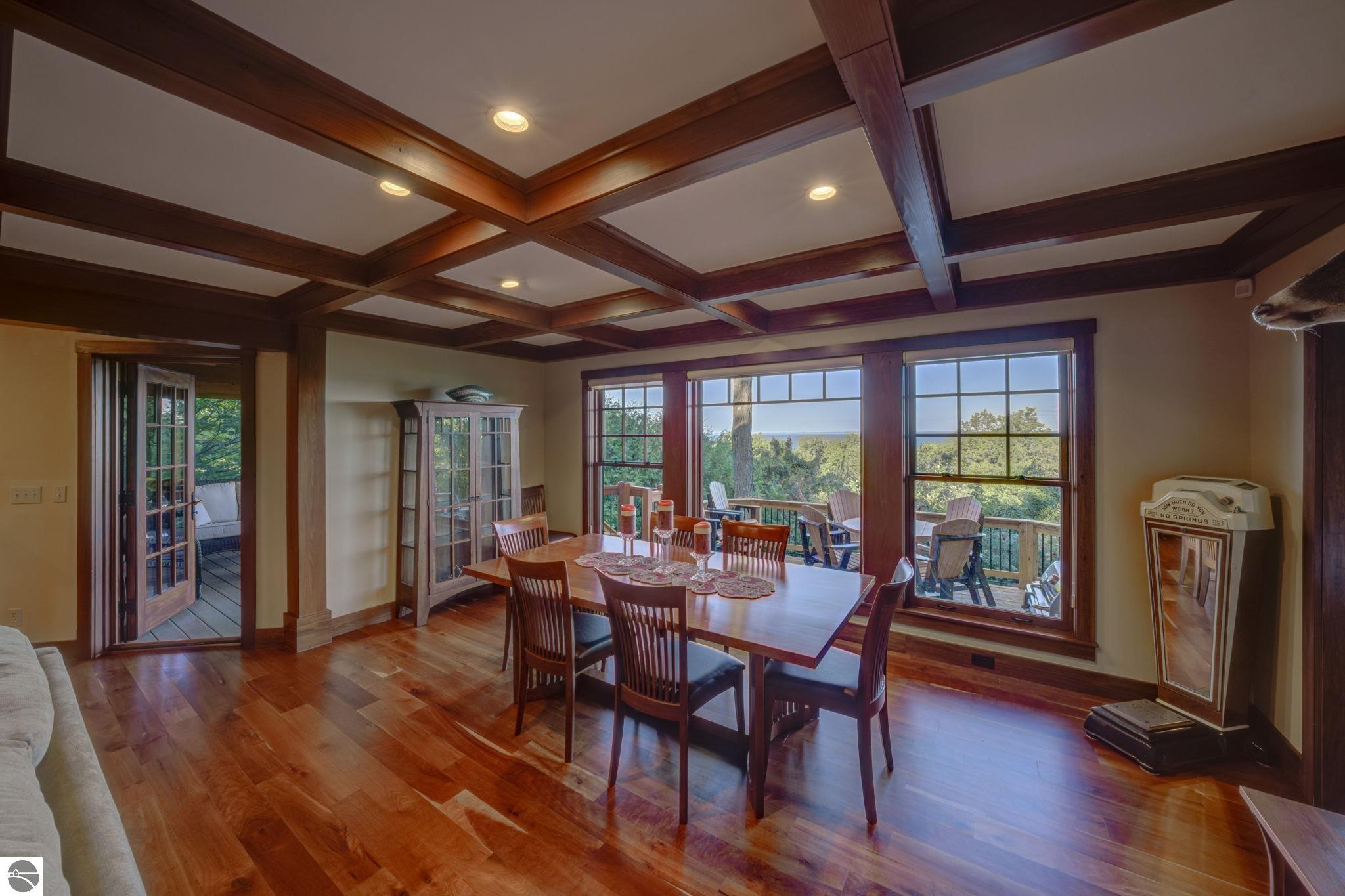 1221 S Bay View Trail