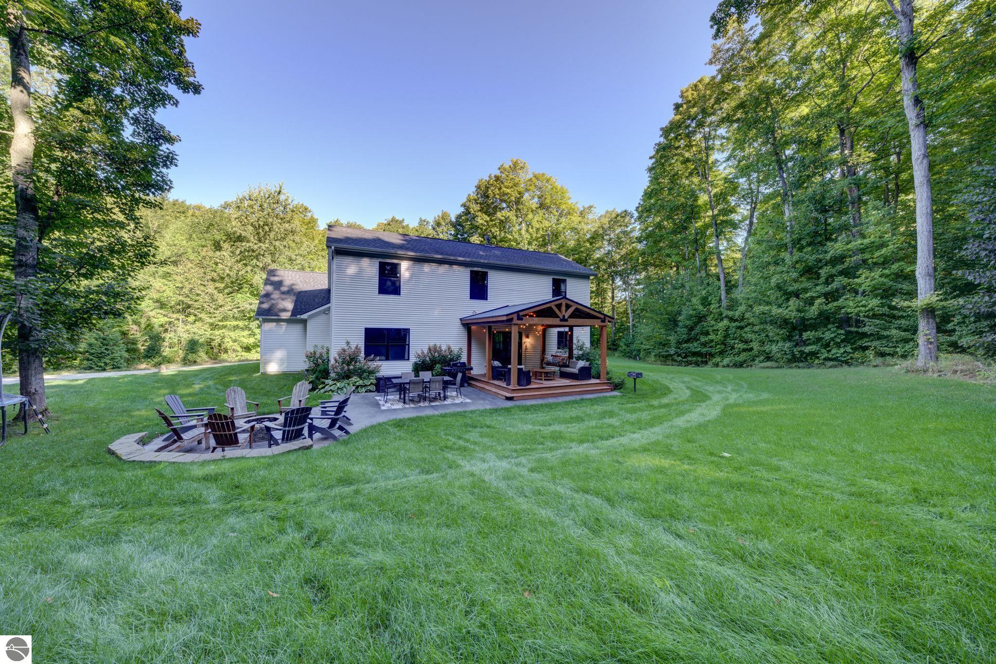 359 W Valley Road