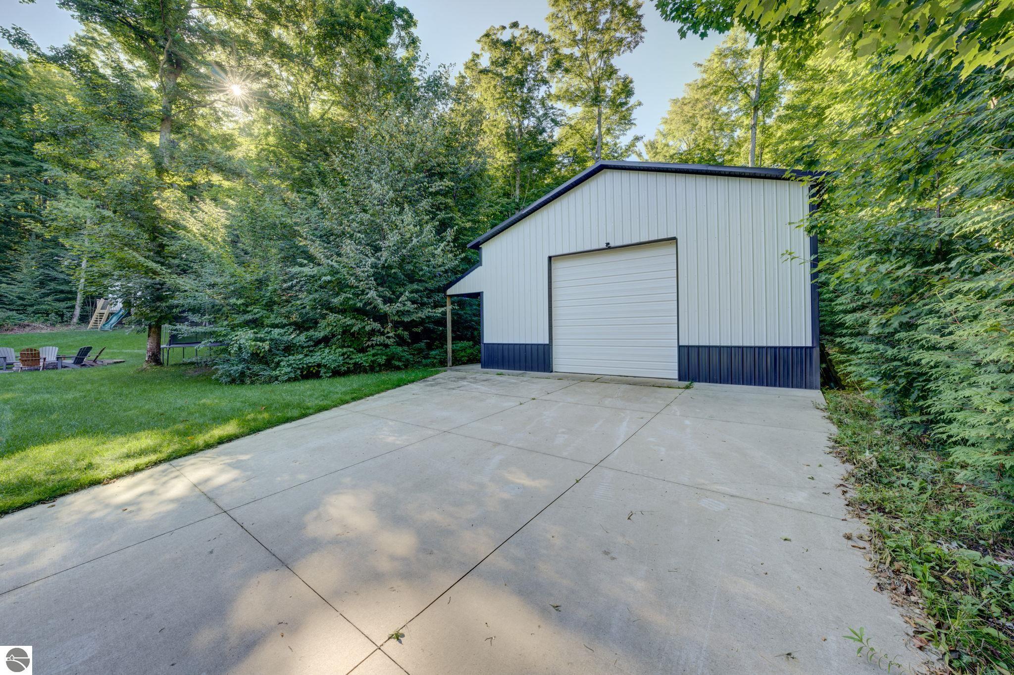 359 W Valley Road