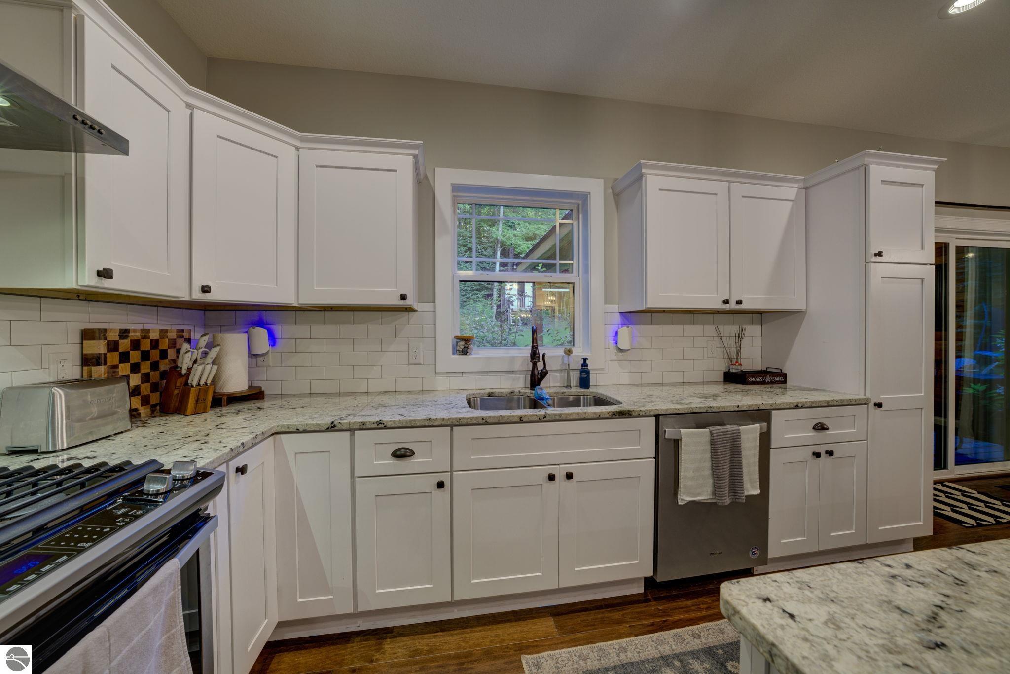359 W Valley Road