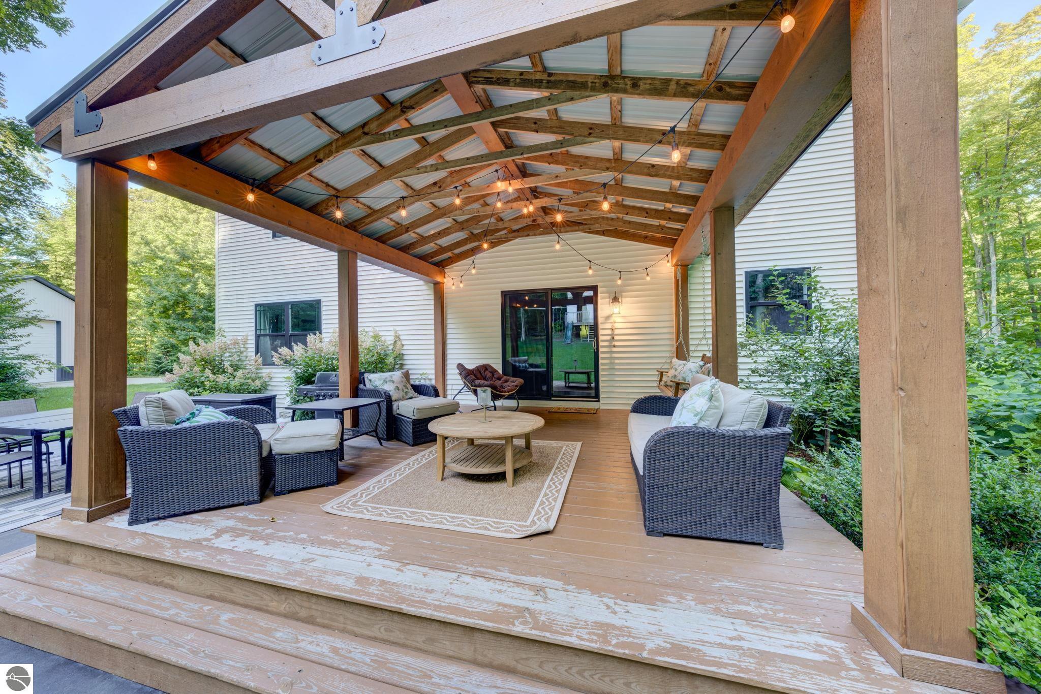 359 W Valley Road
