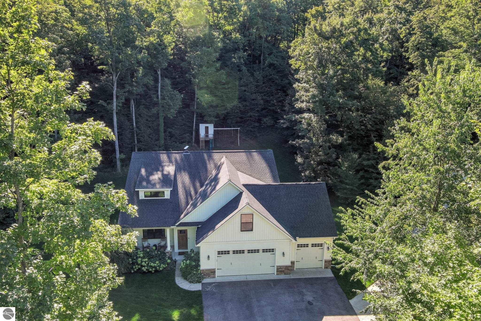 359 W Valley Road