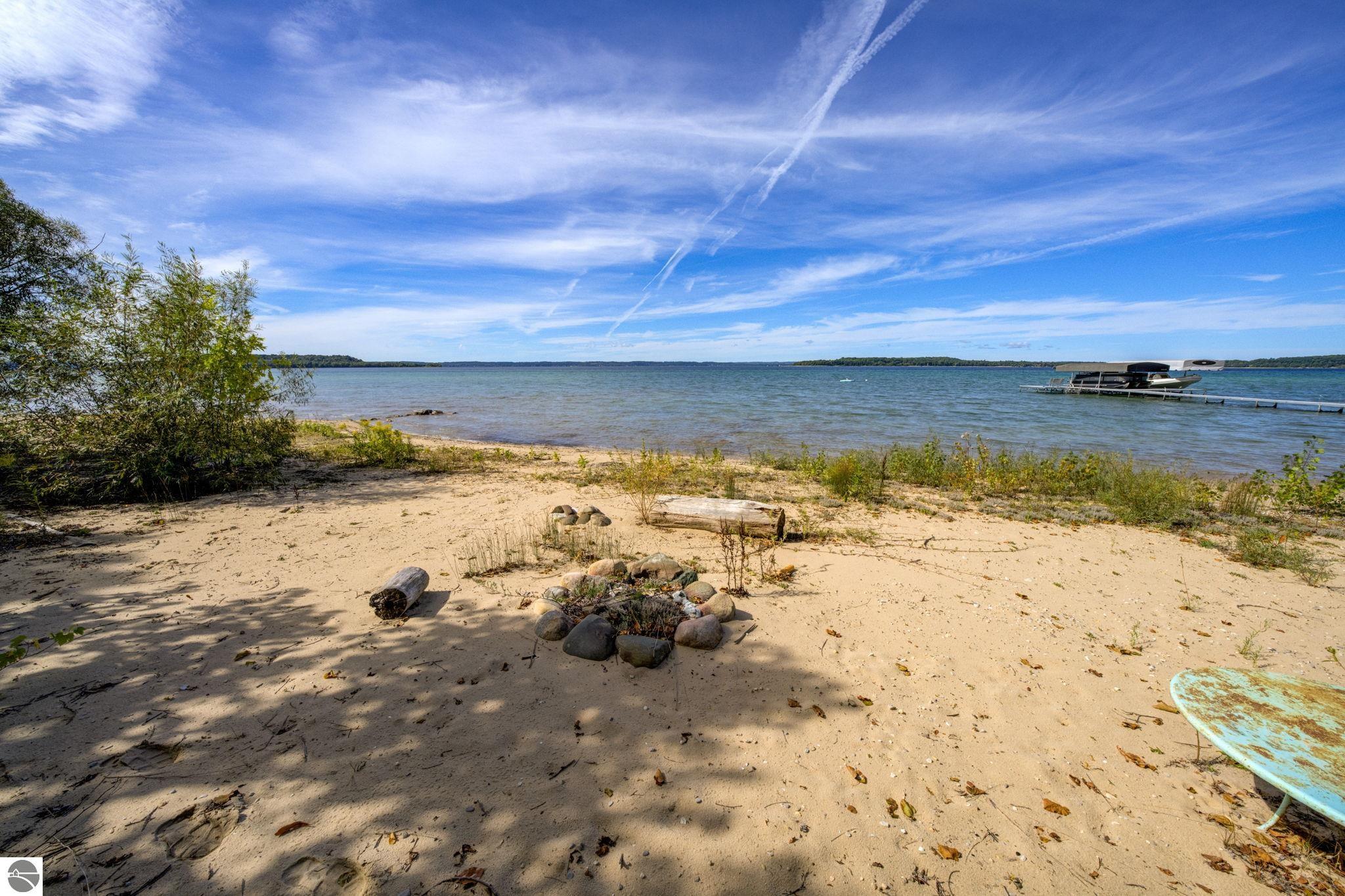 1996 Island View Road