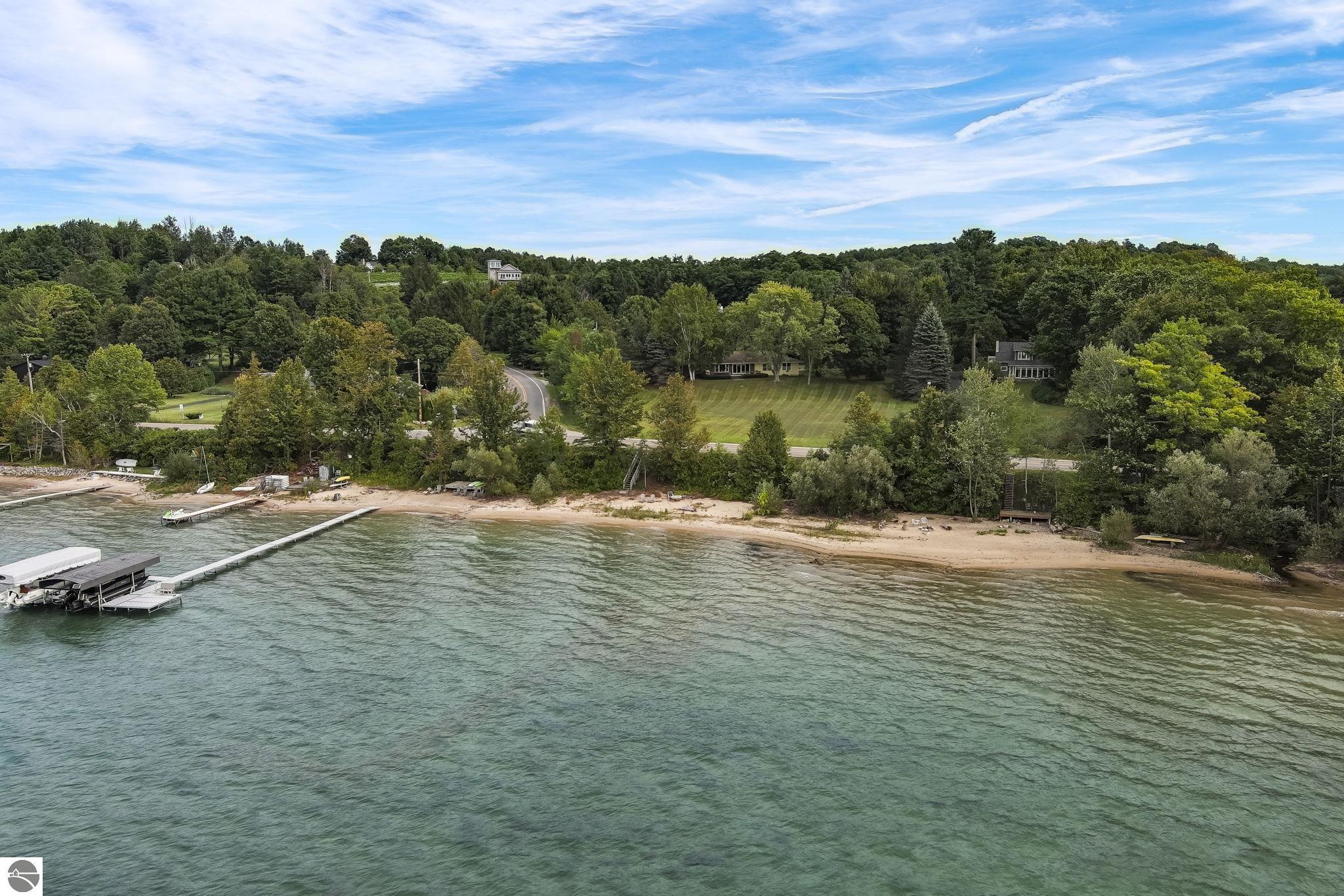 1996 Island View Road