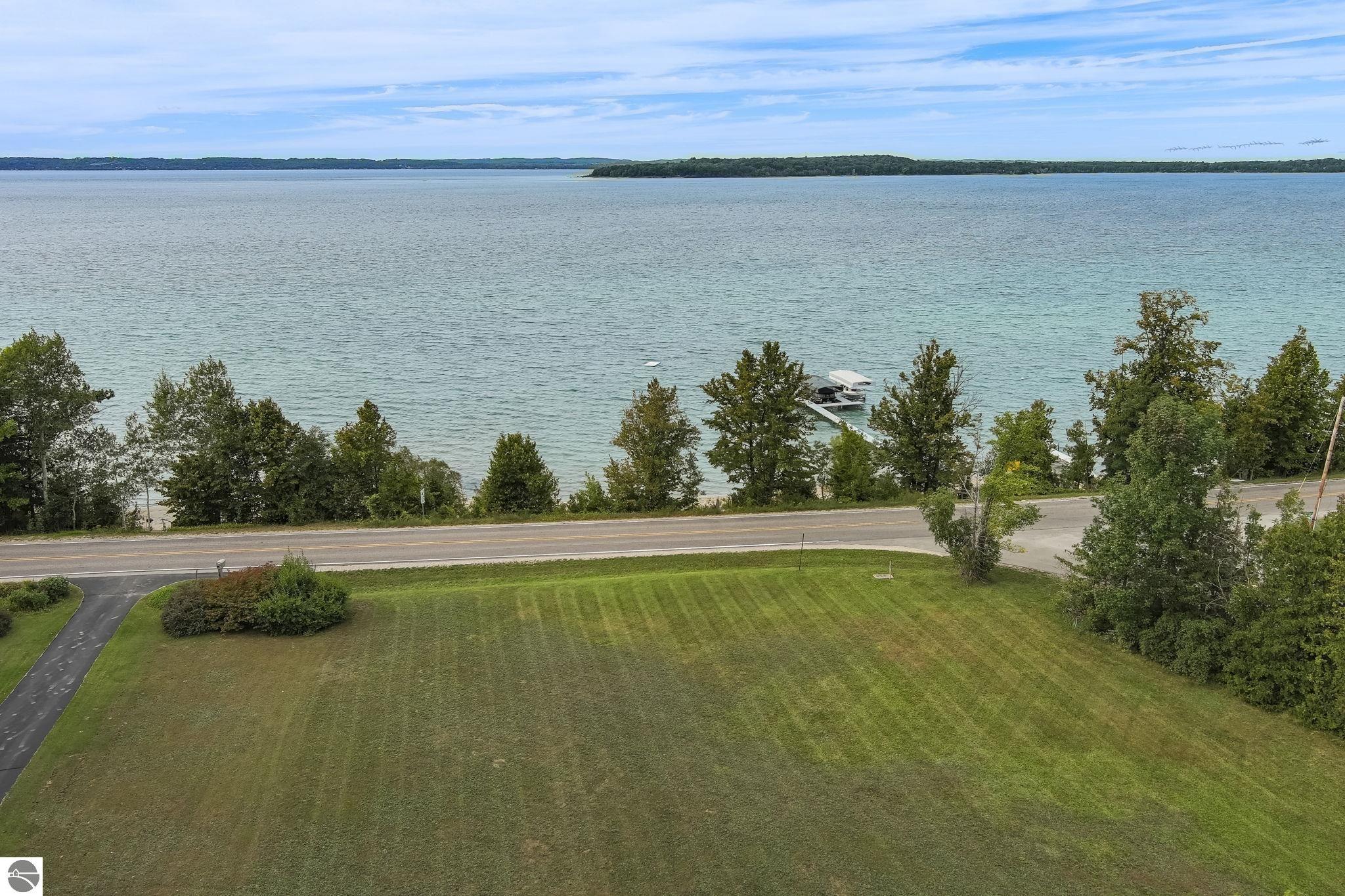 1996 Island View Road