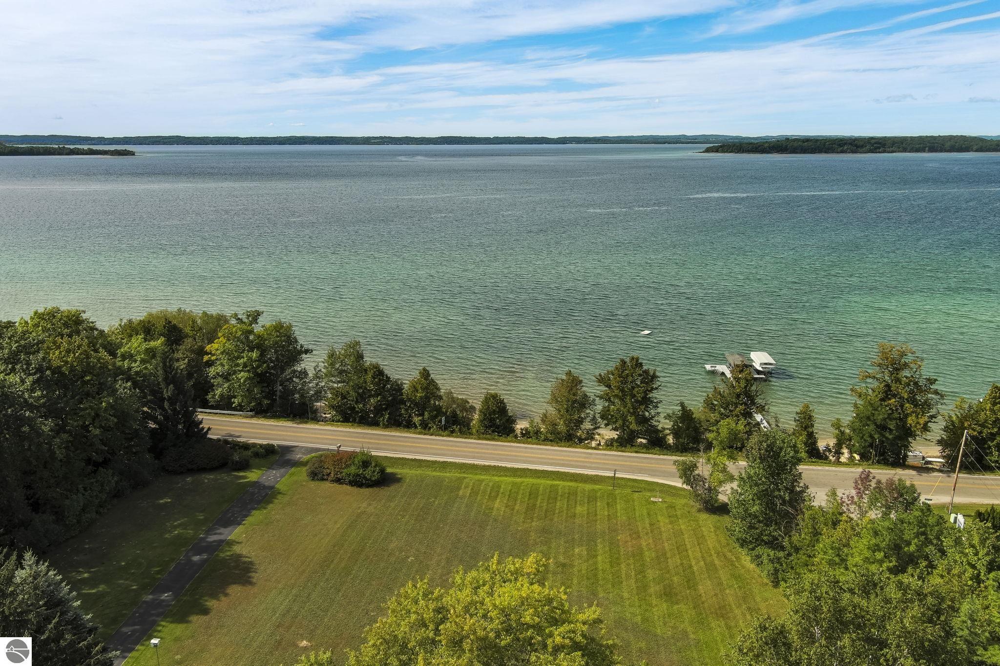 1996 Island View Road