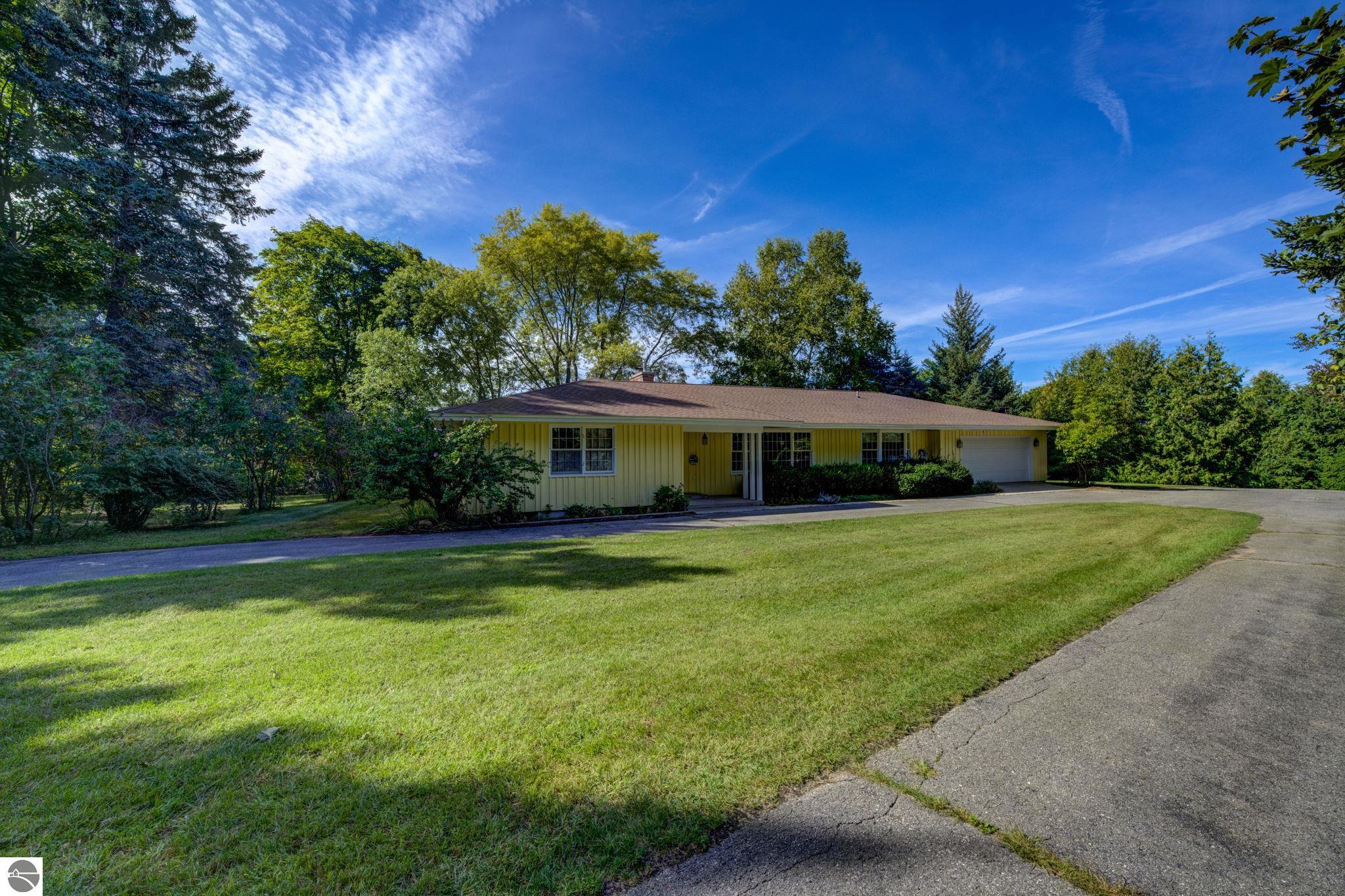 1996 Island View Road