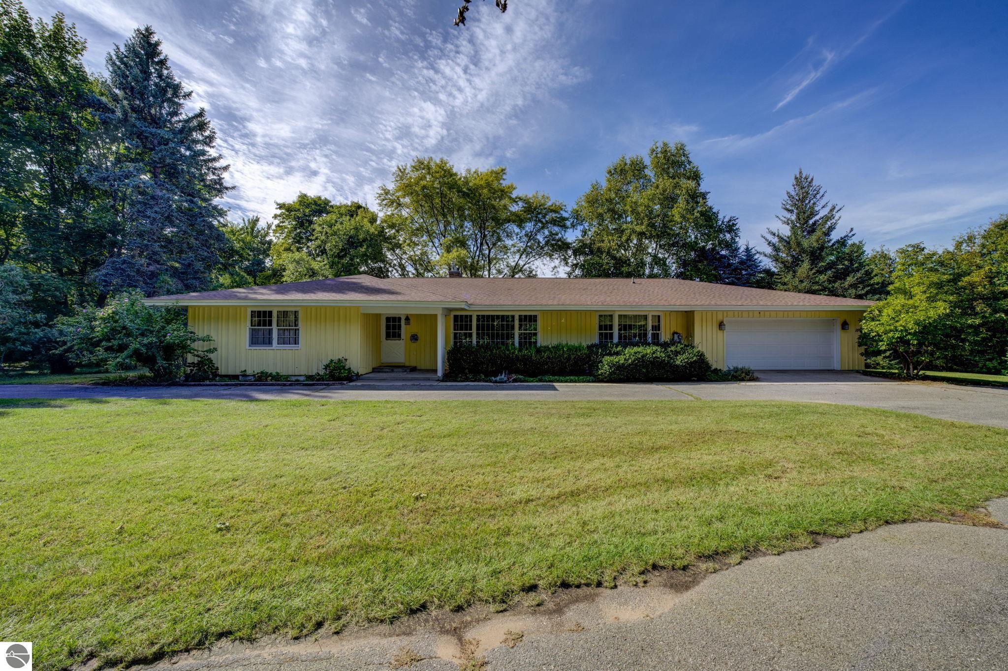 1996 Island View Road