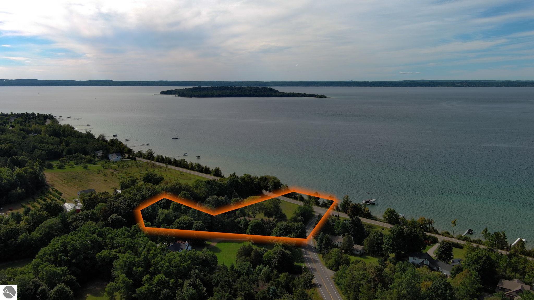 1996 Island View Road