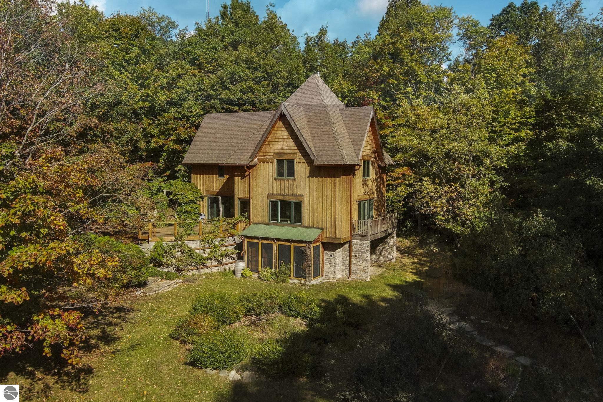 5150 Eagles Nest Lane