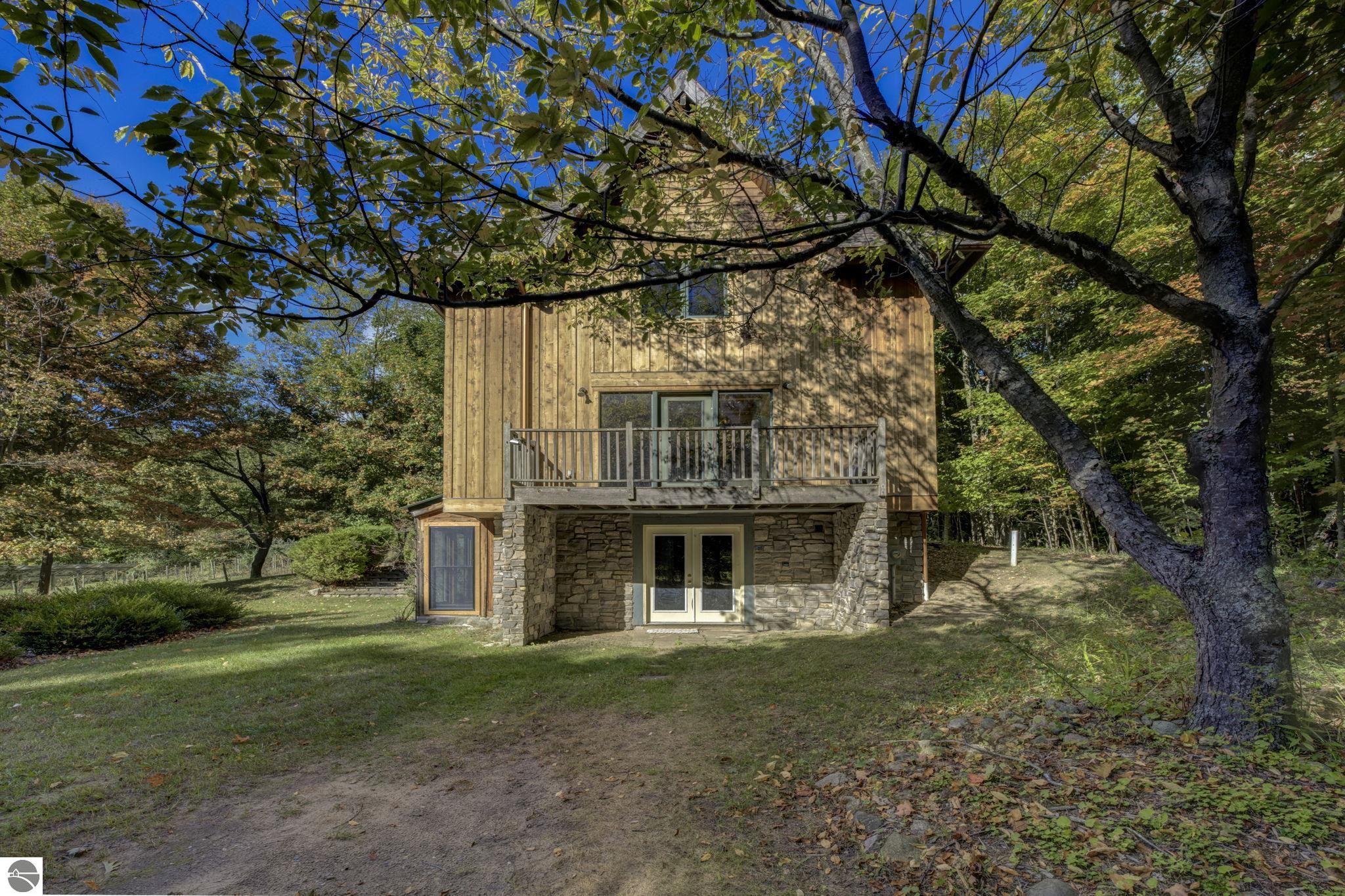 5150 Eagles Nest Lane