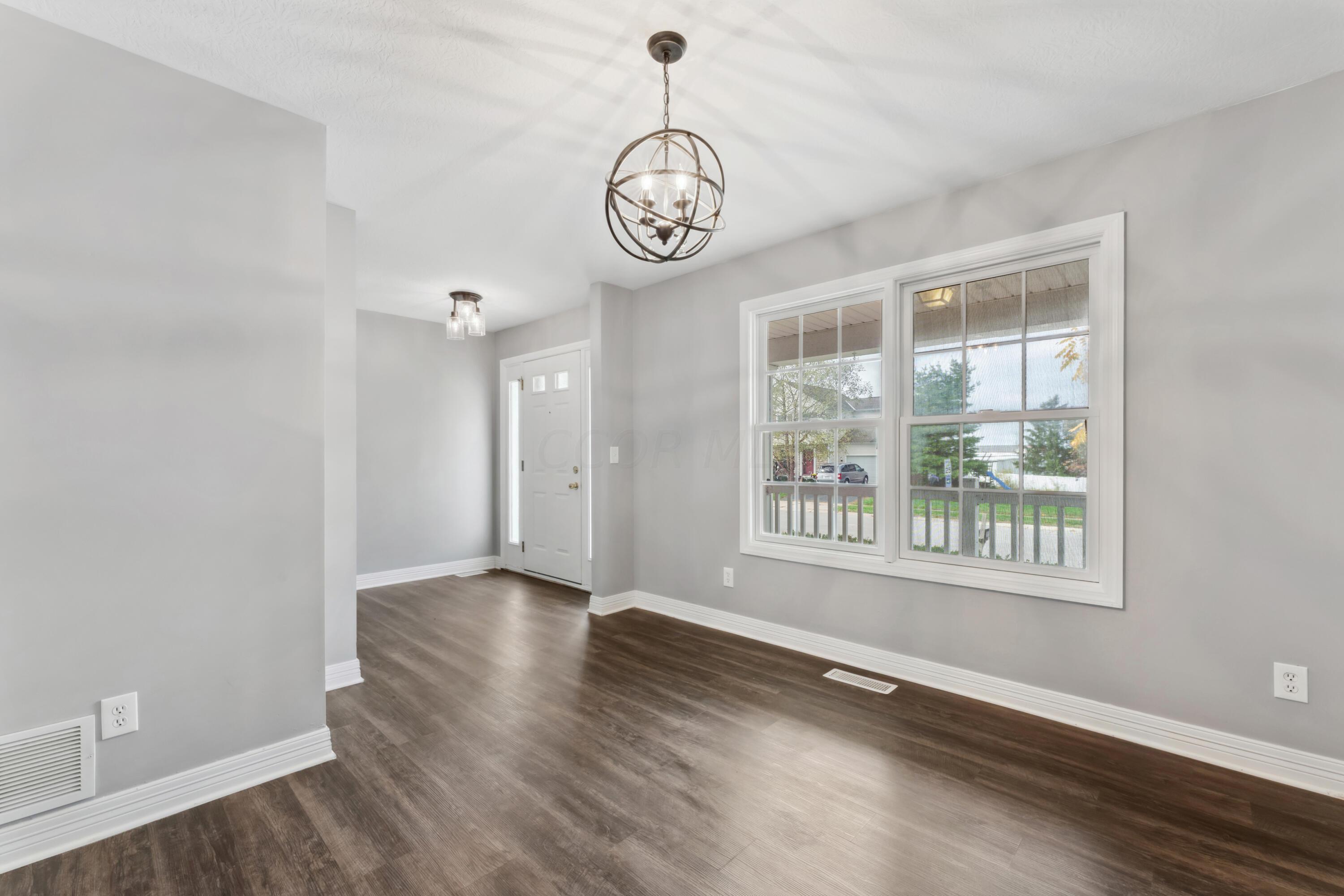 11 Orchard Glen Drive