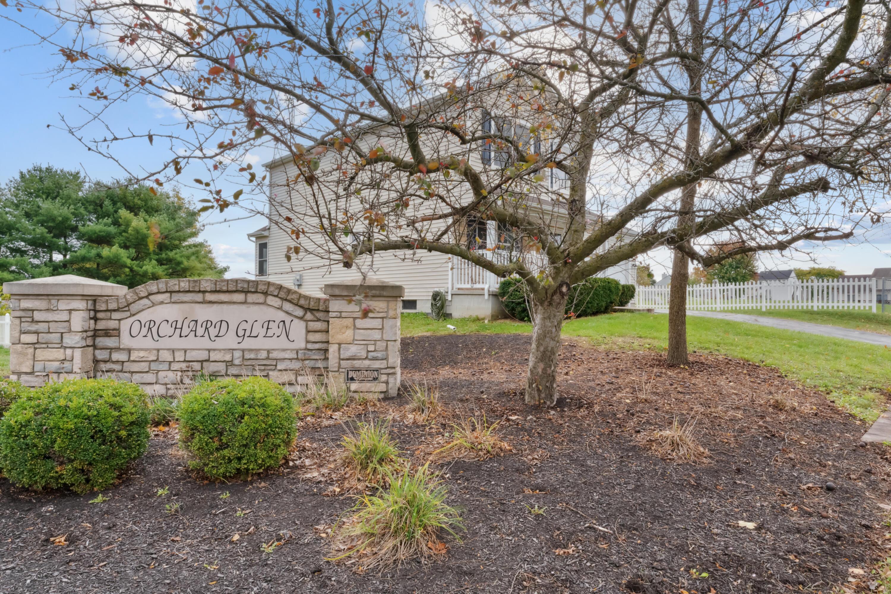 11 Orchard Glen Drive