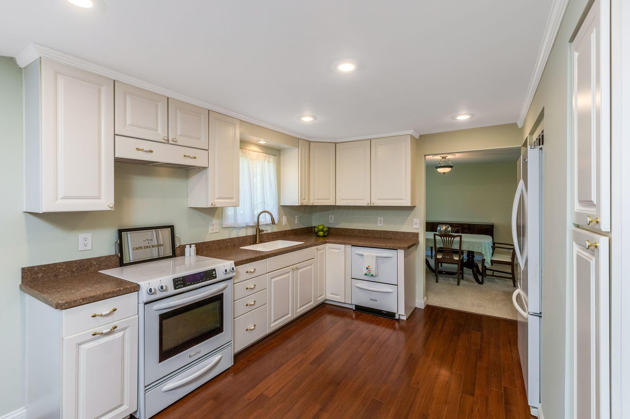 559 Waterbury Boulevard