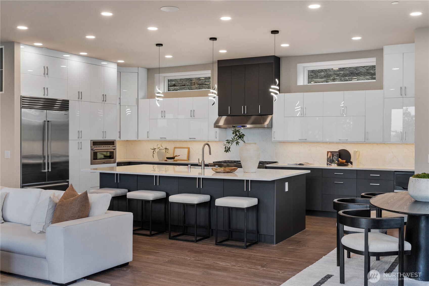 8814 NE Juanita Drive