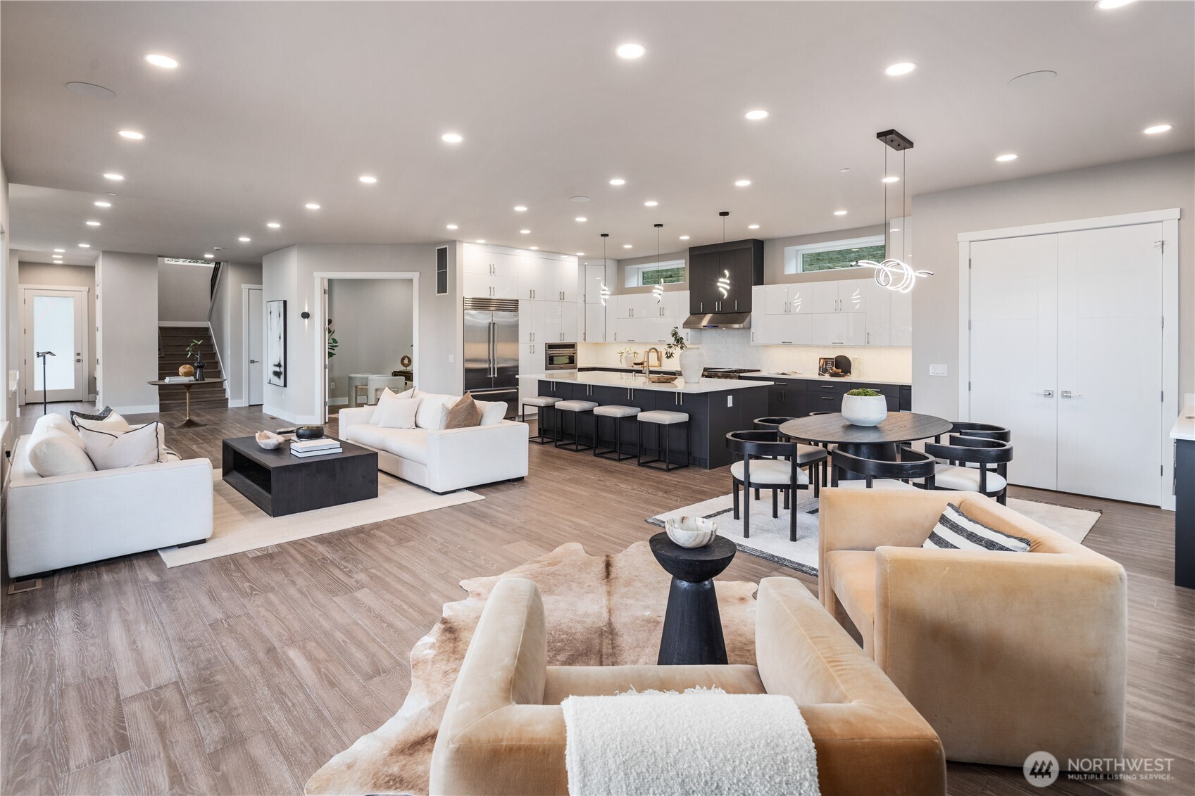 8814 NE Juanita Drive