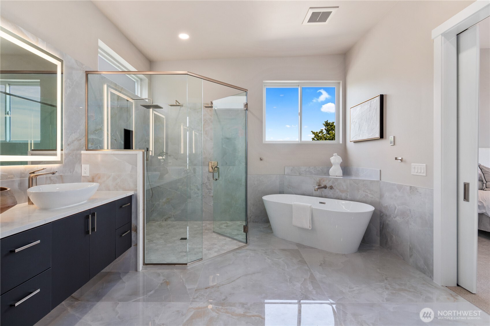 8814 NE Juanita Drive