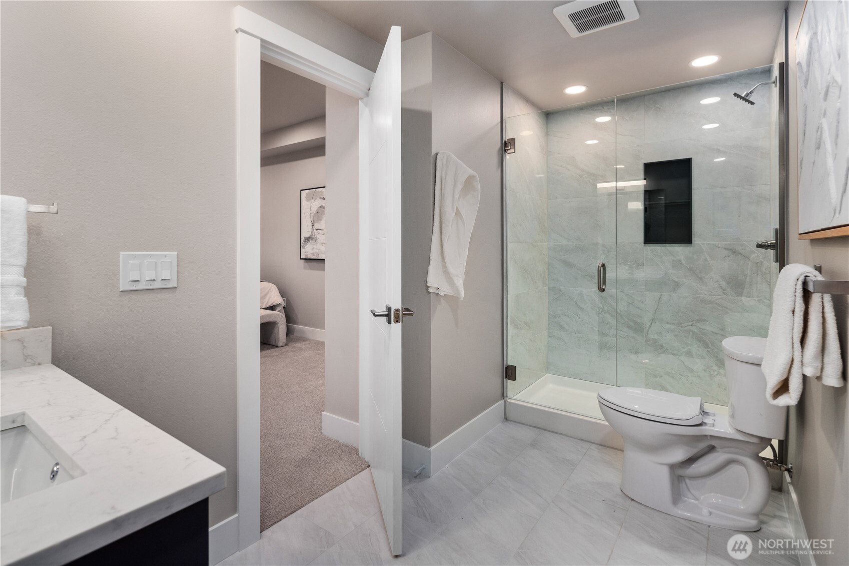 8814 NE Juanita Drive