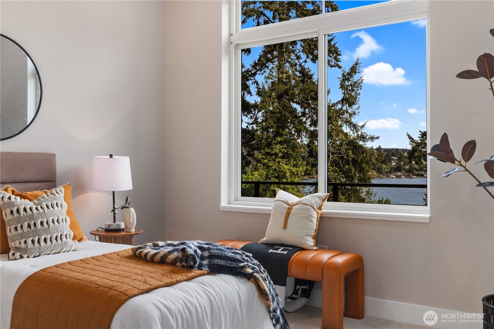 8814 NE Juanita Drive