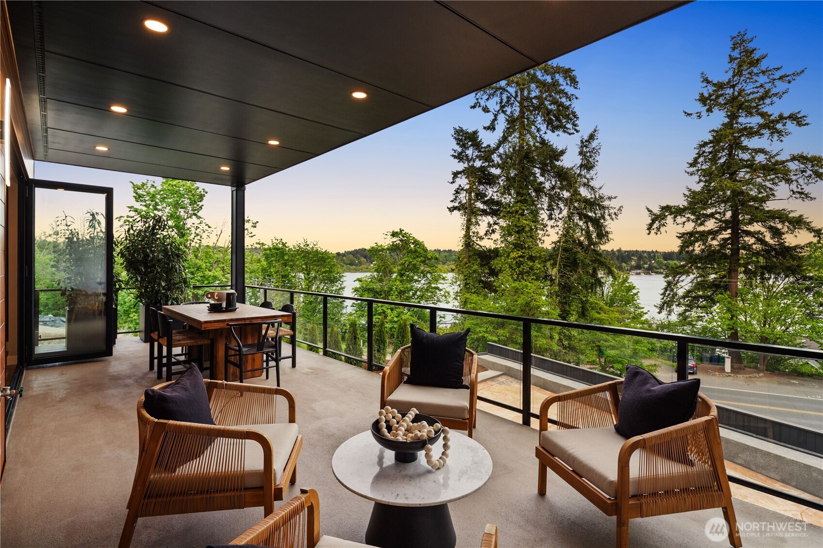 8814 NE Juanita Drive