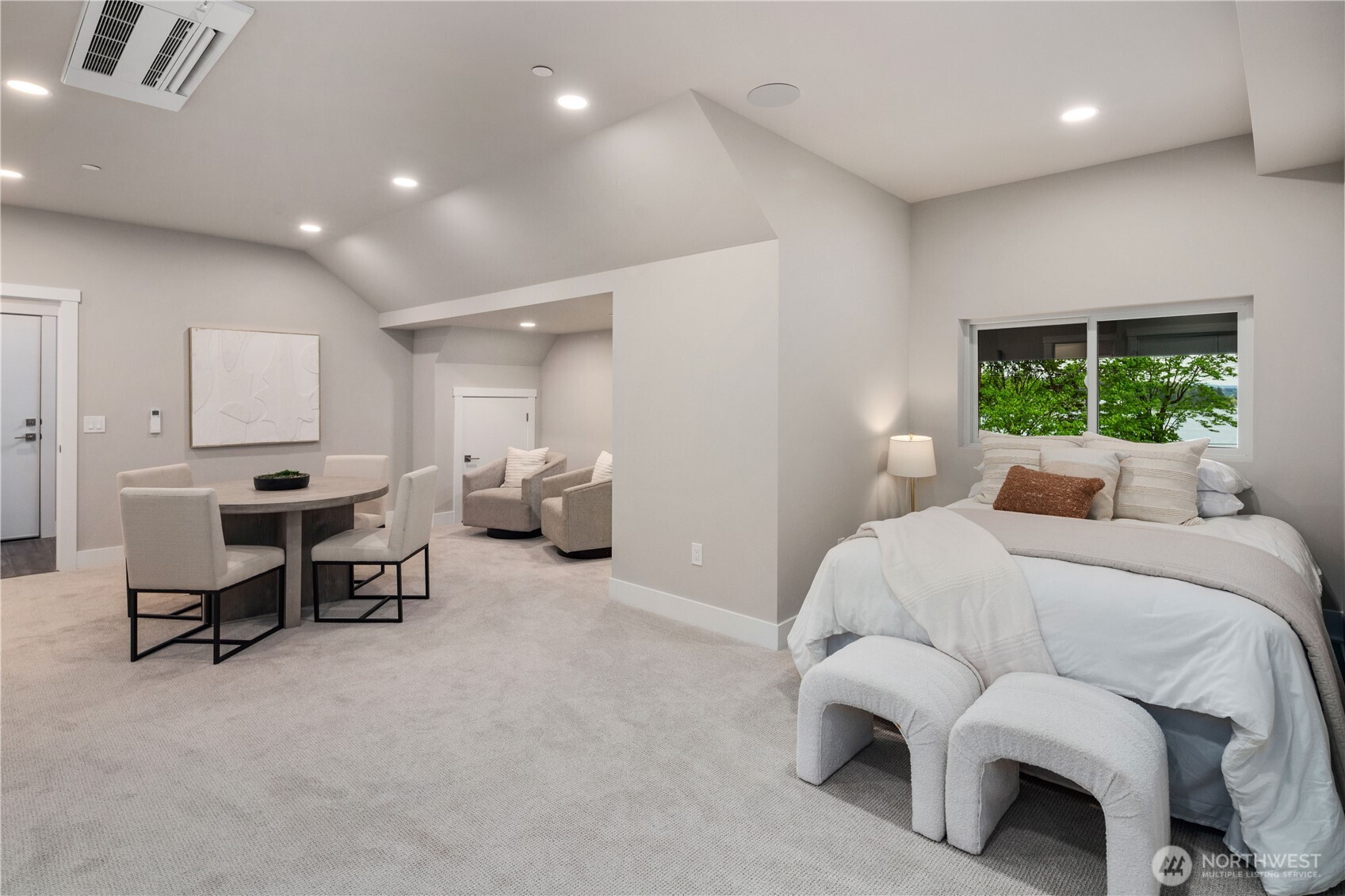 8814 NE Juanita Drive