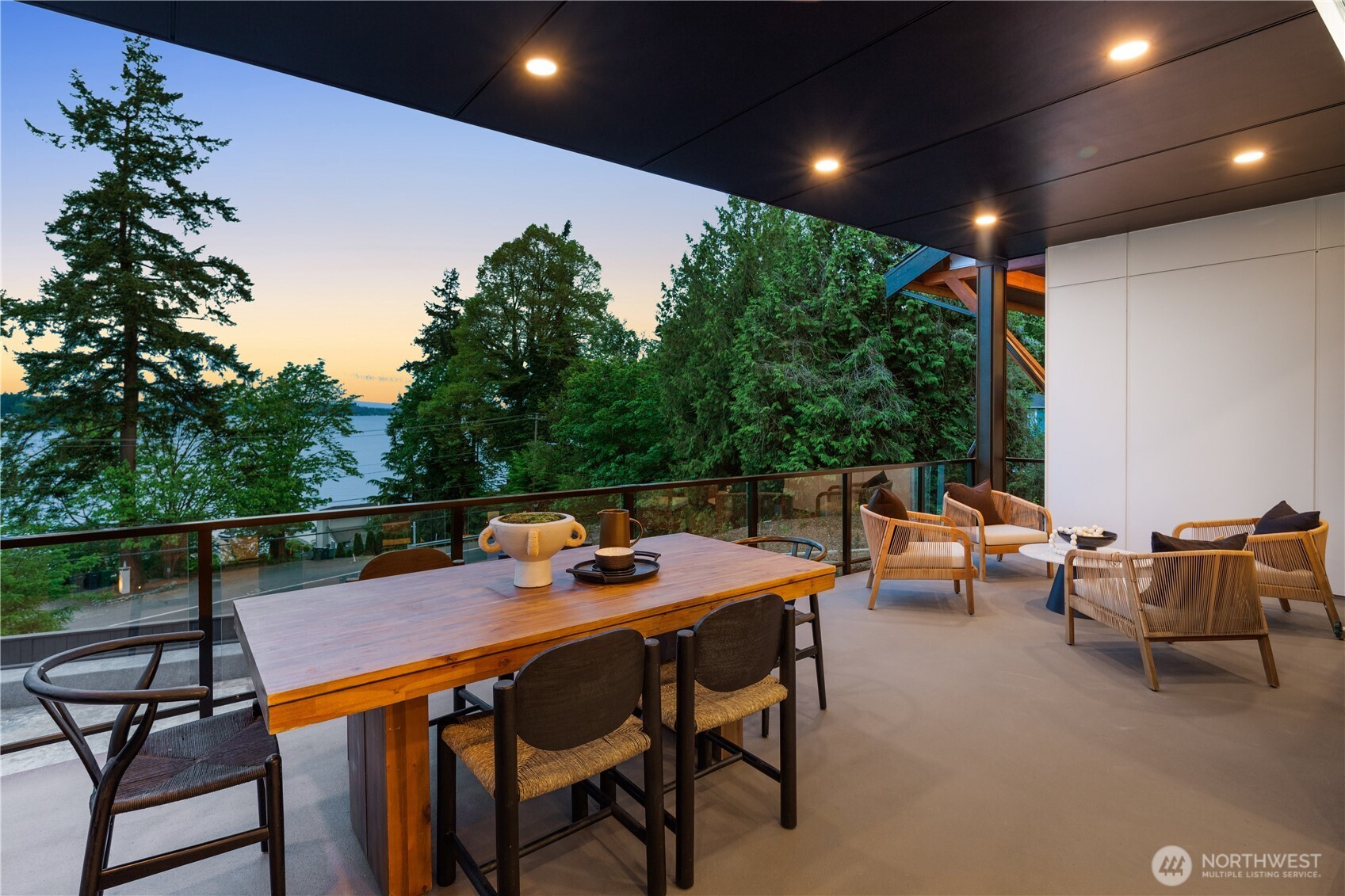 8814 NE Juanita Drive