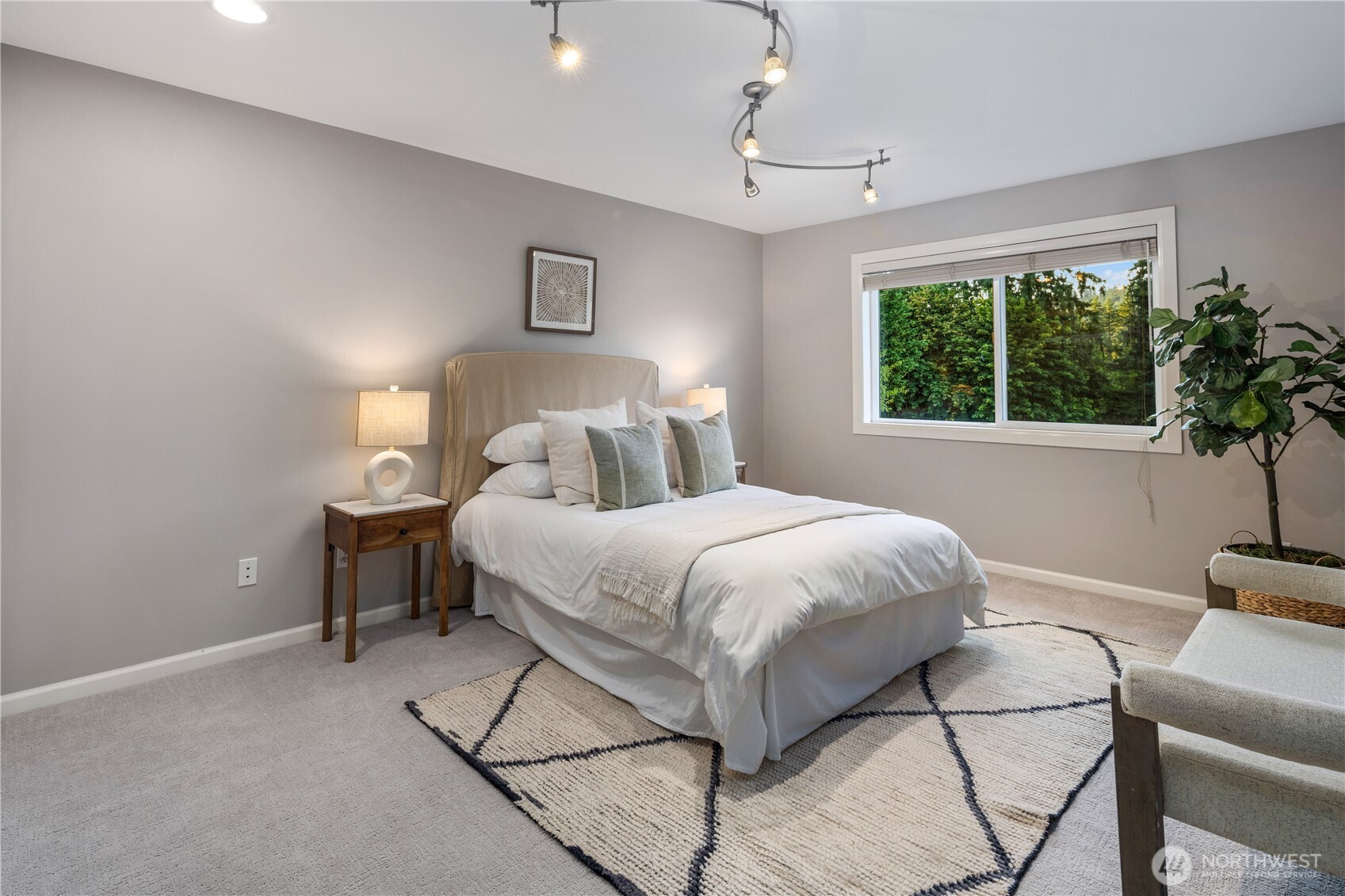 5316 NE 24th Court