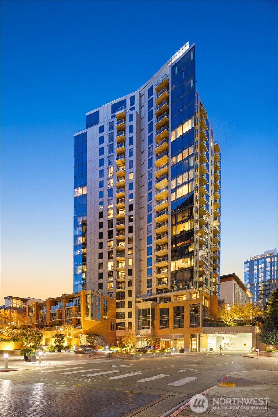 10650 NE 9th Place Unit: 2427